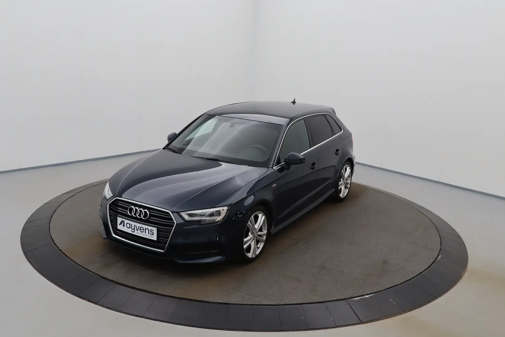 Audi A3 Sportback 35 TDi Business Ed. Sport S-Line S-Troni Blauw - 1