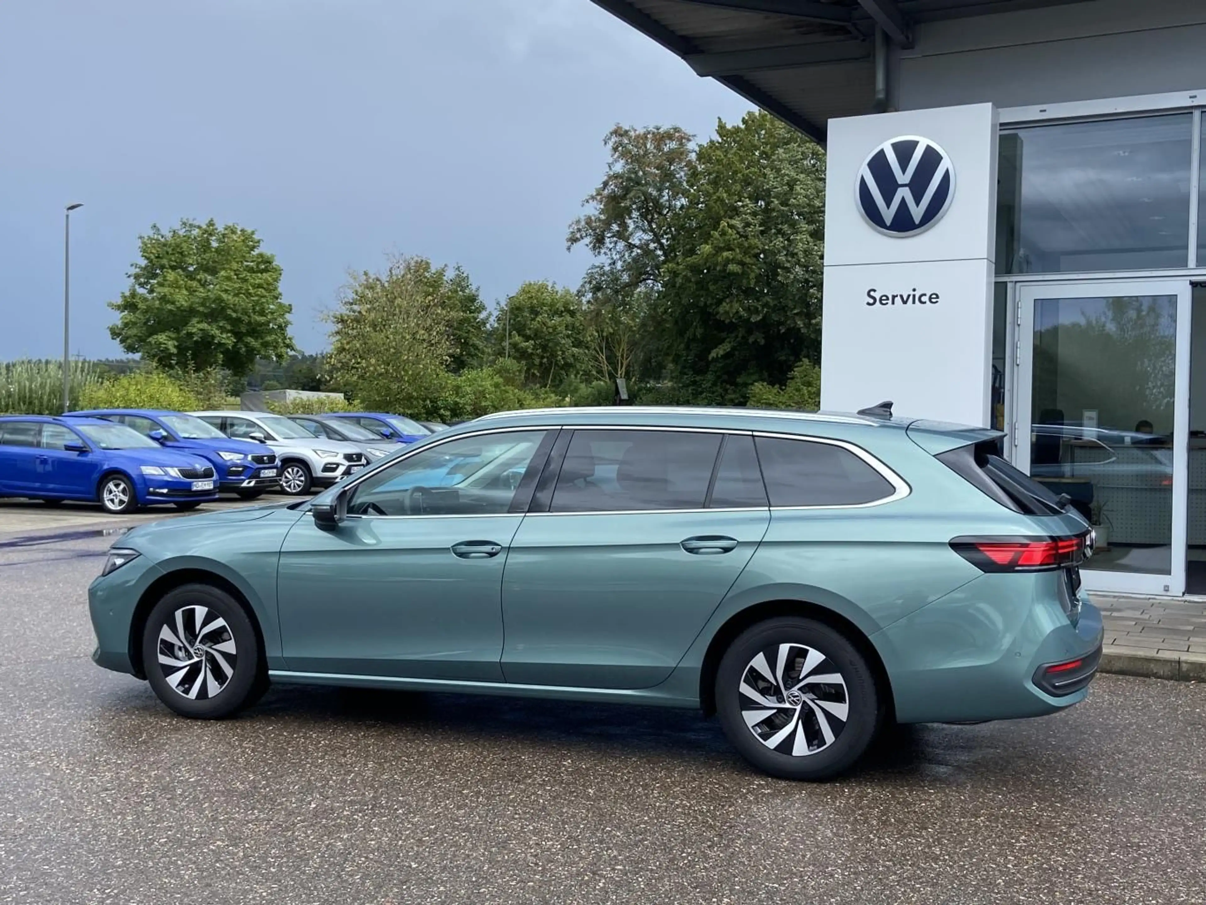 Volkswagen Passat Variant 1.5 eTSI DSG Business STANDHEIZUN — photo 3