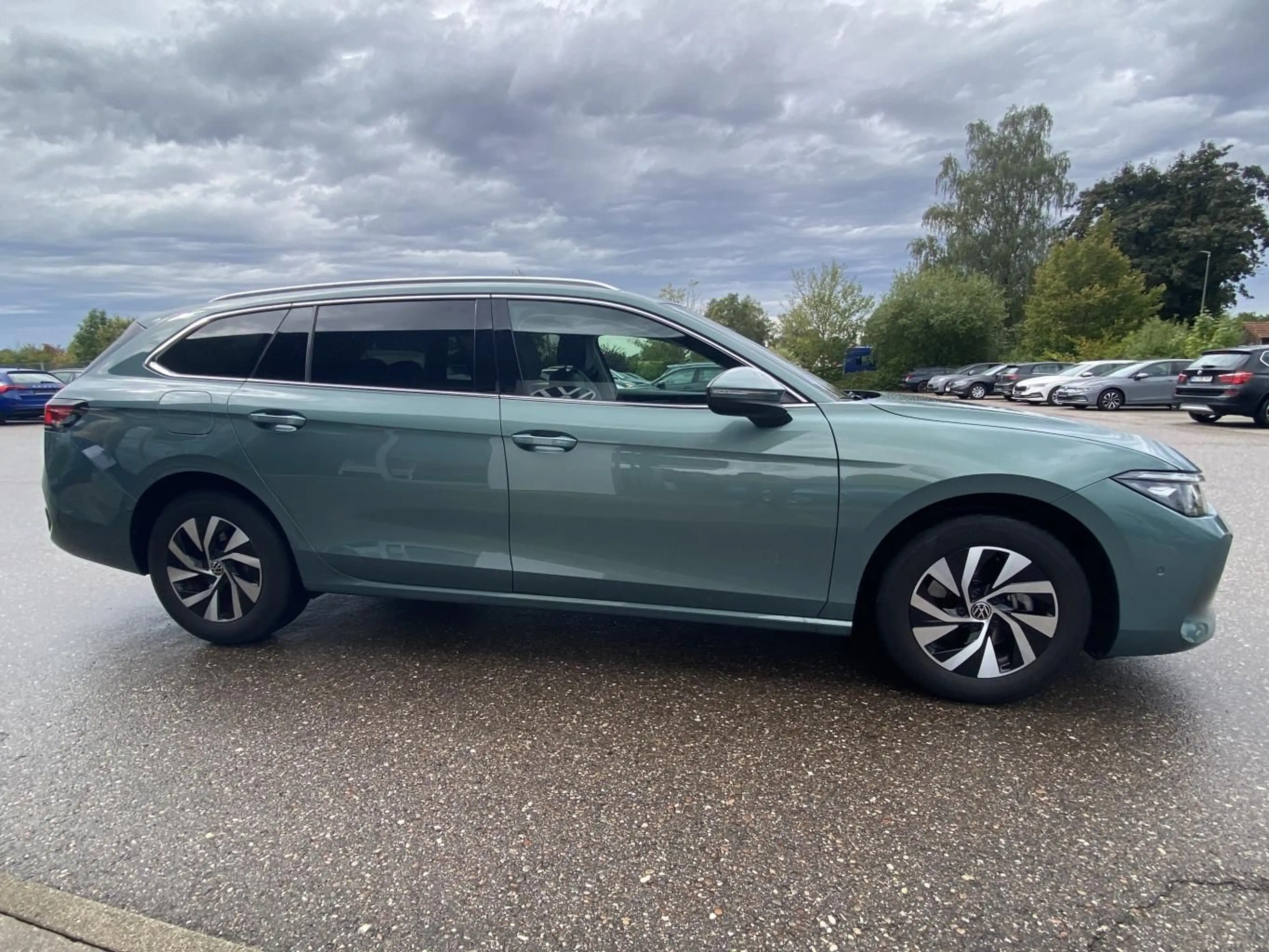 Volkswagen Passat Variant 1.5 eTSI DSG Business STANDHEIZUN — photo 6