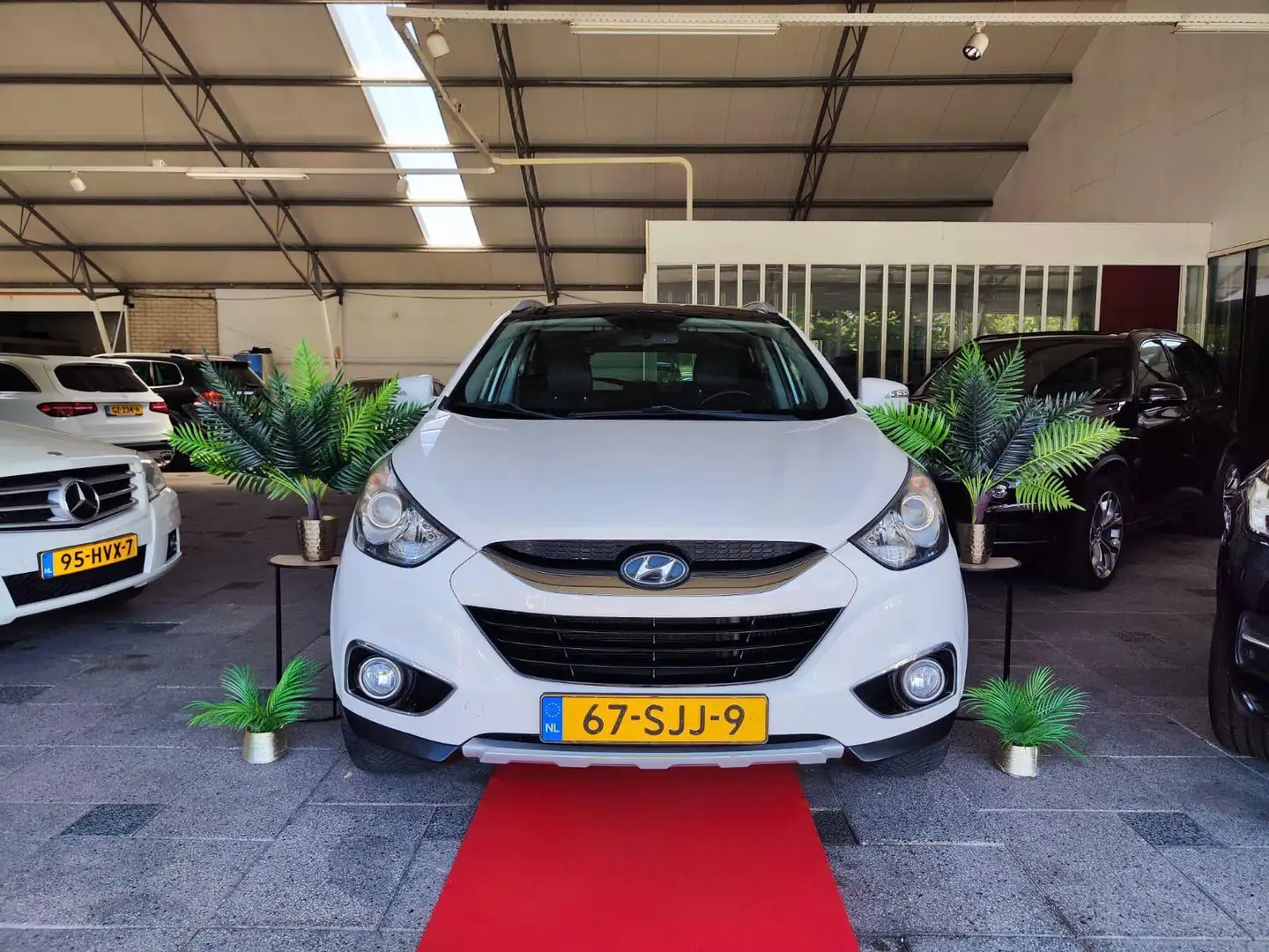 Hyundai iX35 2.0 CRDi PANO NAVI FULL! 2012 Wit - 1