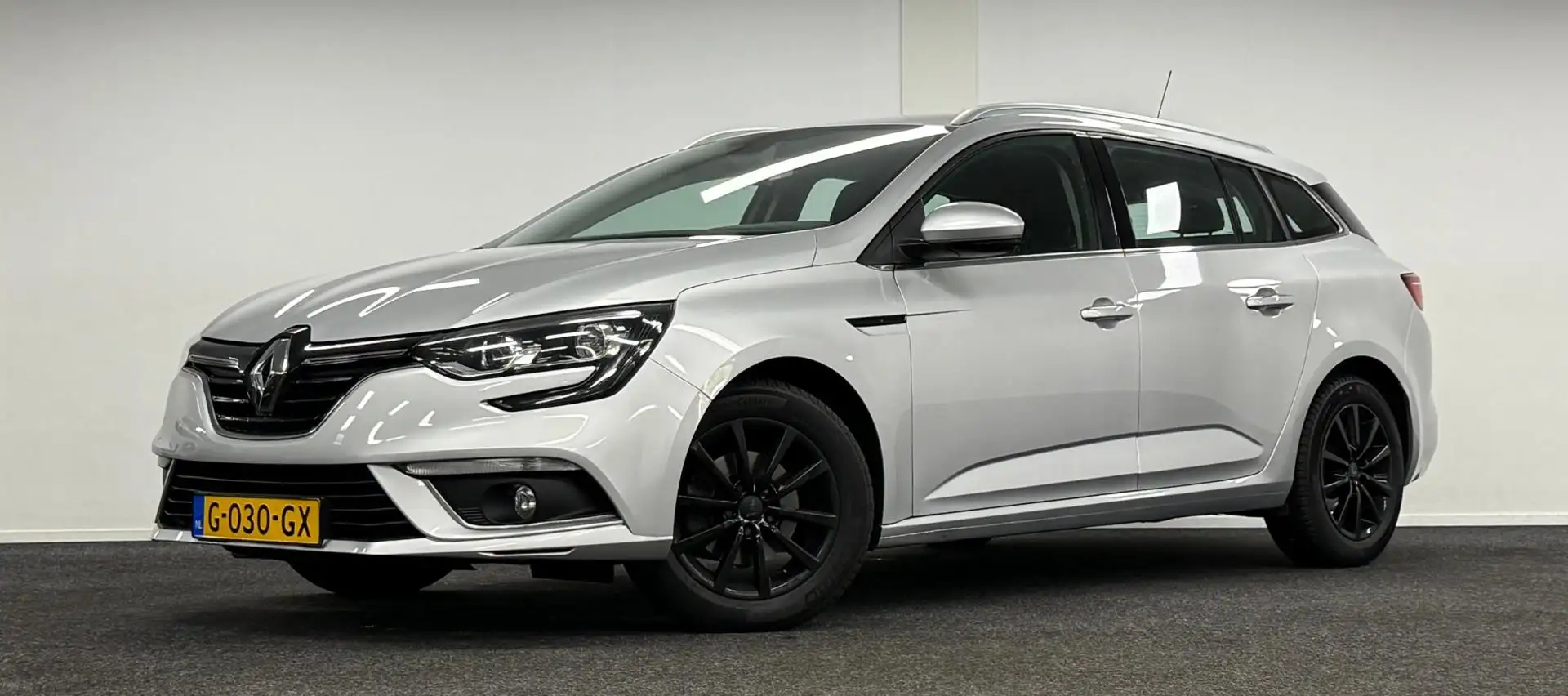 Renault Megane Estate 1.5 dCi Zen*NieuwModel*Automaat*Trekhaak*Na Gris - 1