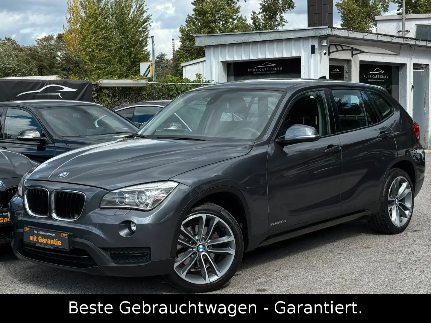 BMW X1 sDrive20d Sport Line * BIXENON * NAVI * AHK * Grau - 1