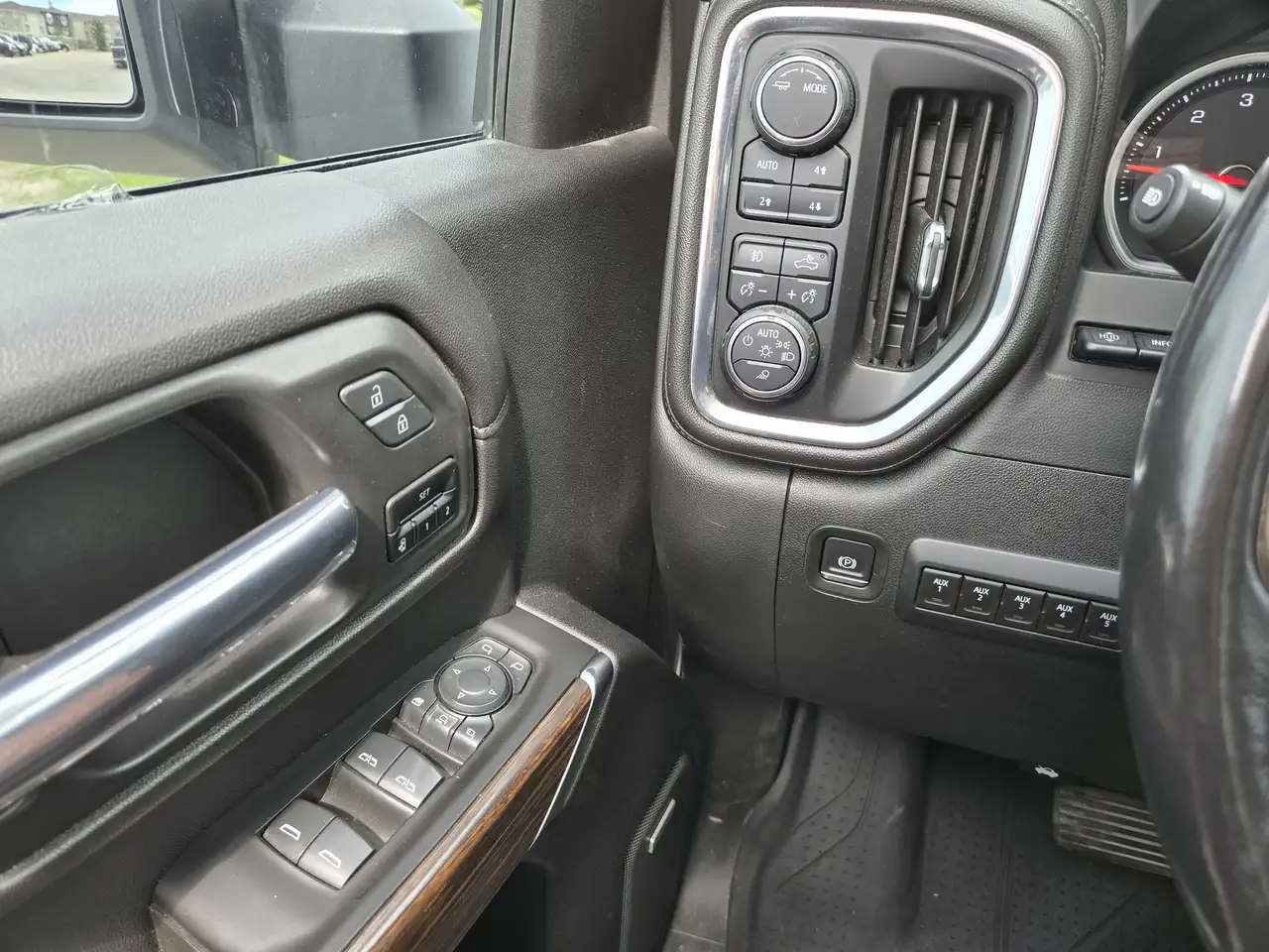 Chevrolet Silverado 2500 снимка Chevrolet Silverado 2500