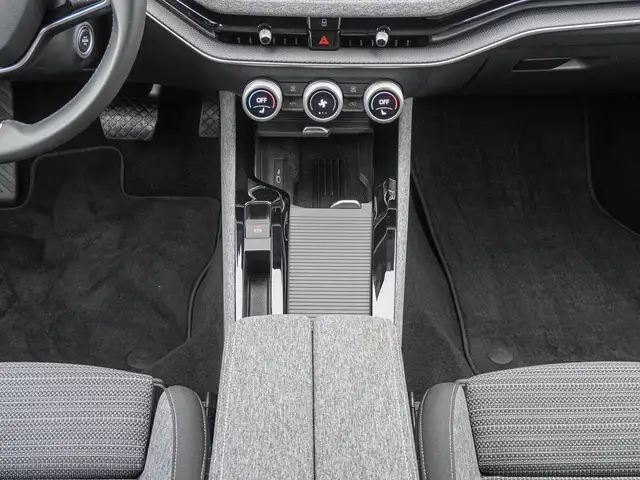 Skoda Superb view 13