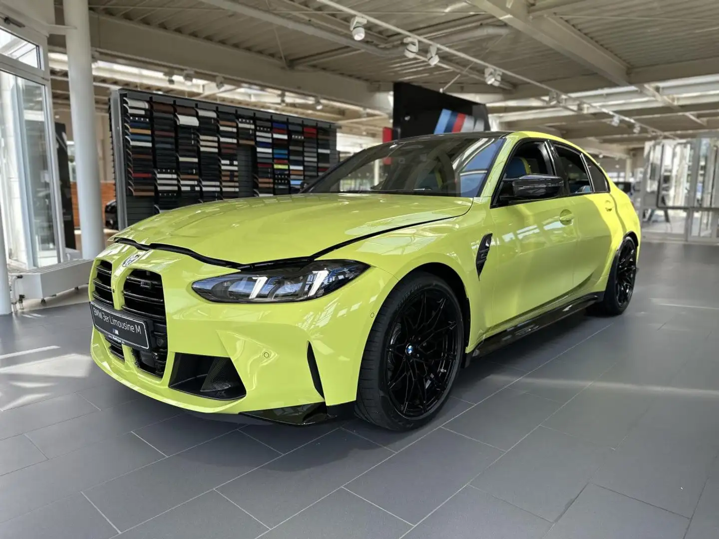 BMW M3 Competition Lim. M xDrive Ultimate Package ACC Gelb - 2