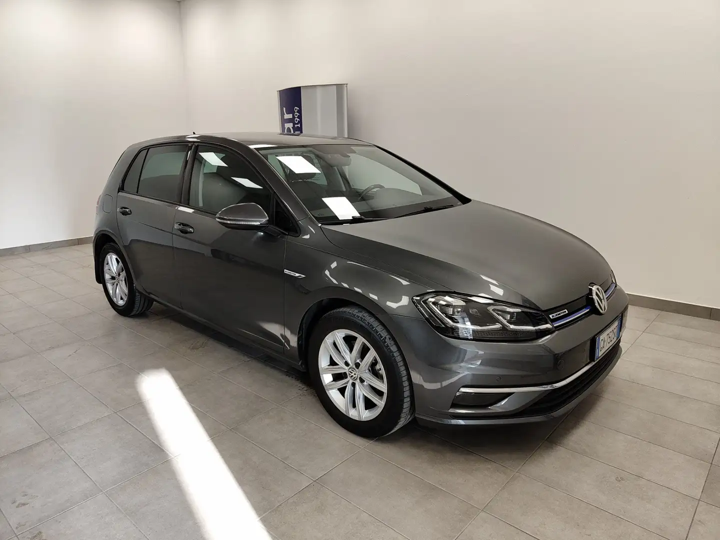 Volkswagen Golf 1.5 TGI DSG 5p. Highline Adap.Cruise Navi Fari LED Gris - 2