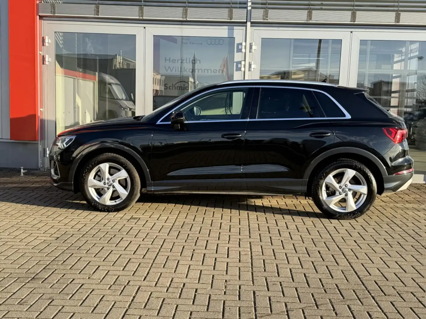 Audi Q3 45 advanced 2.0 TFSI quattro S-tronic, AHK Klima Schwarz - 2