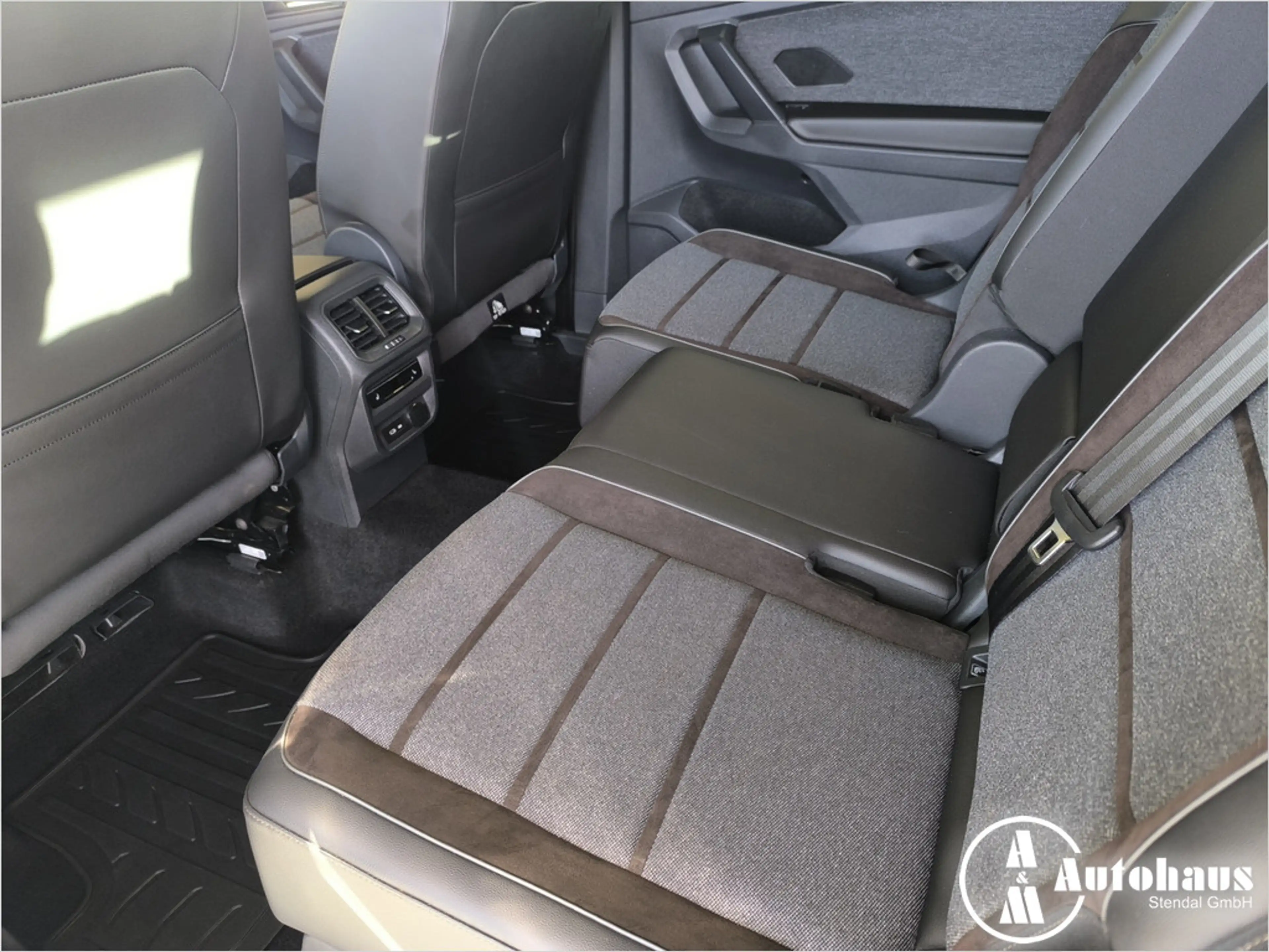 SEAT Tarraco 2.0 TSI Xcellence 4Drive NAVI ACC LED — photo 8