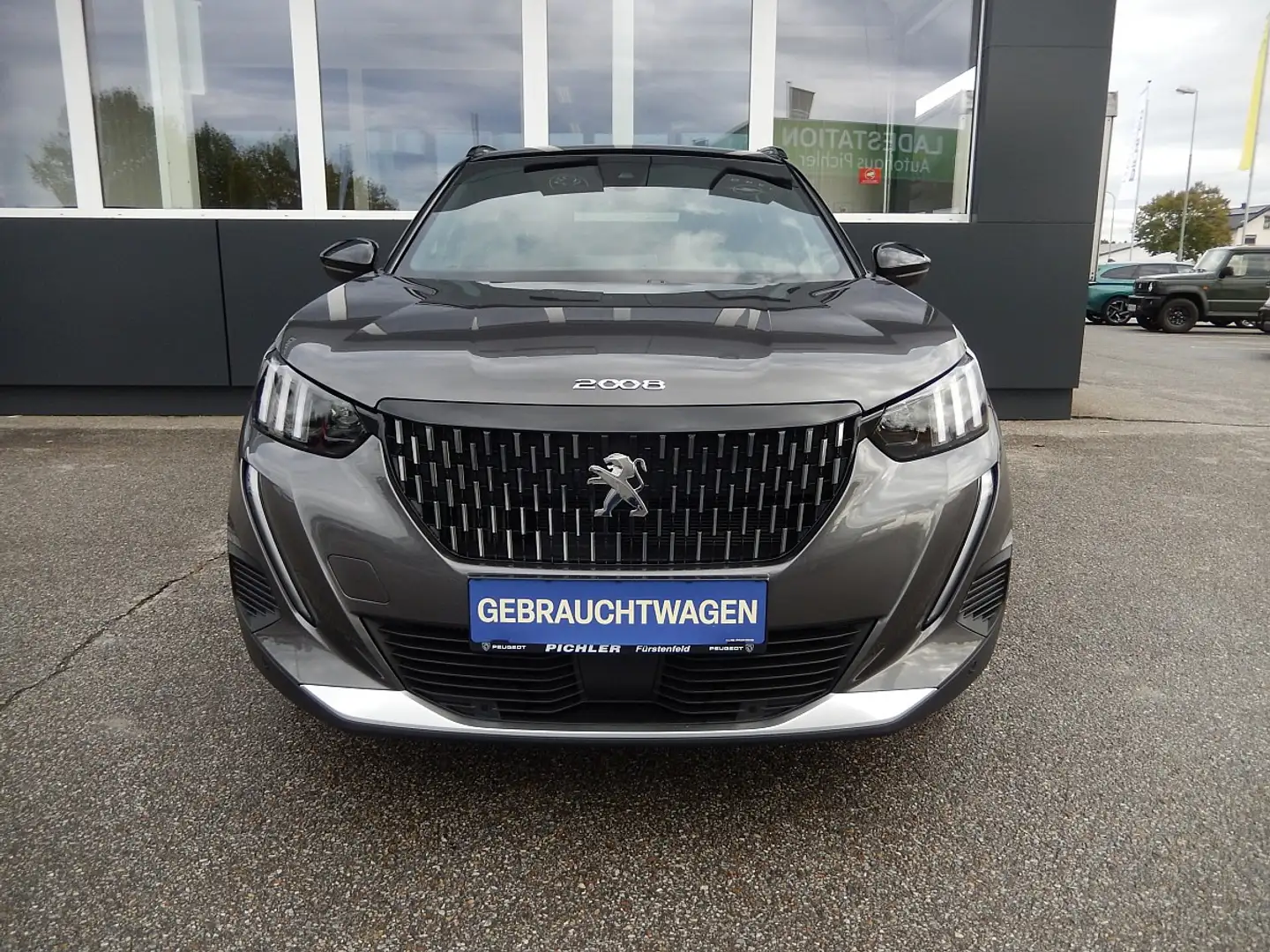 Peugeot 2008 BlueHDi 130 S&S GT EAT8 Grau - 2