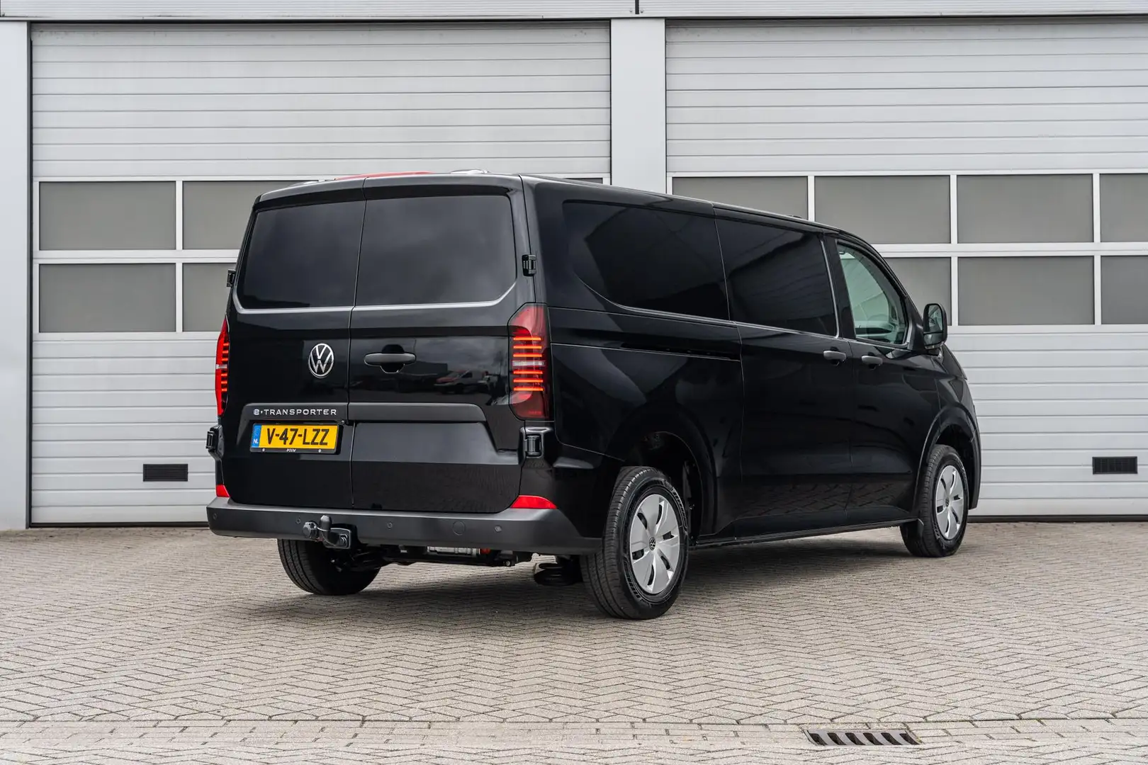 Volkswagen Transporter e-Transporter 218pk 34 L2H1 Life 64 kWh | Trekhaak Noir - 2