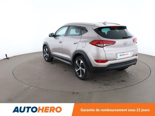 Hyundai Tucson view 4