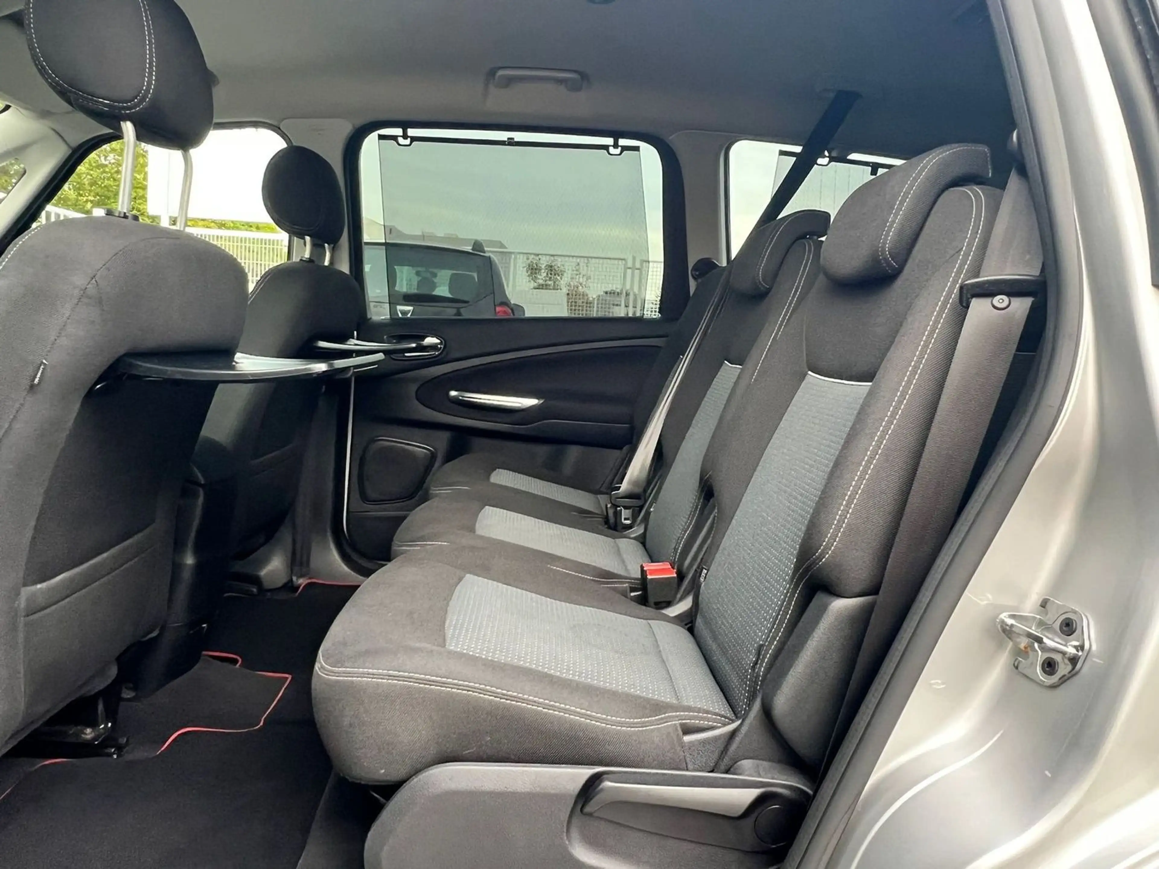 Ford Galaxy Business Edition,TÜV,AHK,7Sitzer,Winterpaket,Navi — photo 10