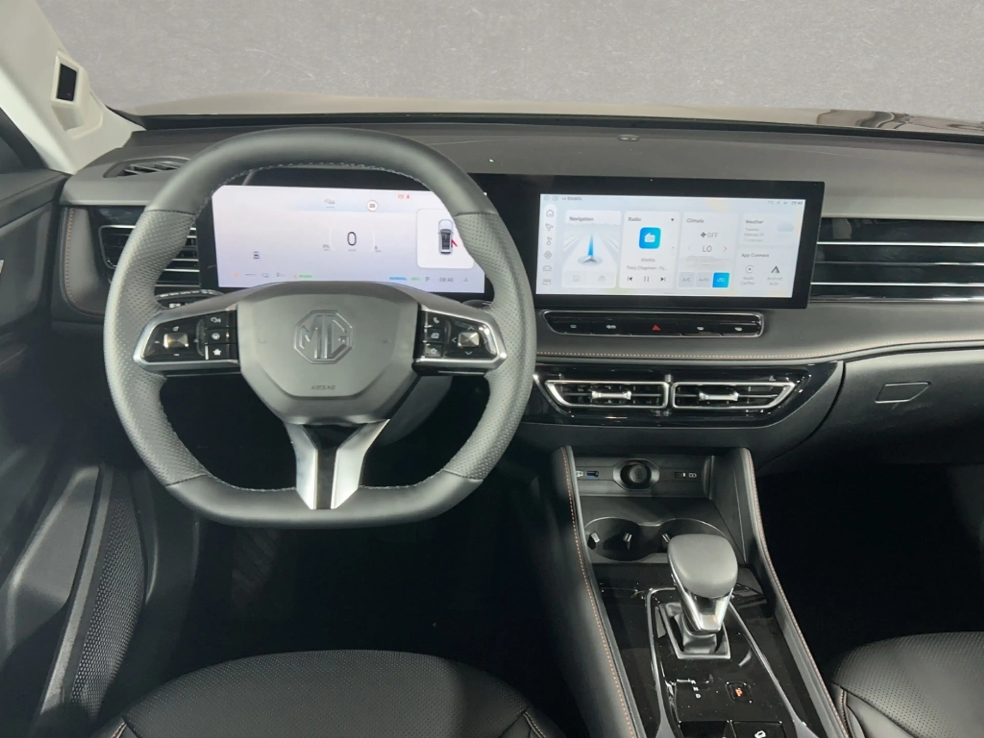 MG EHS Luxury MY25.5 *SHZ* *2Z-Klima* *I-Smart* *CarPlay* — photo 10