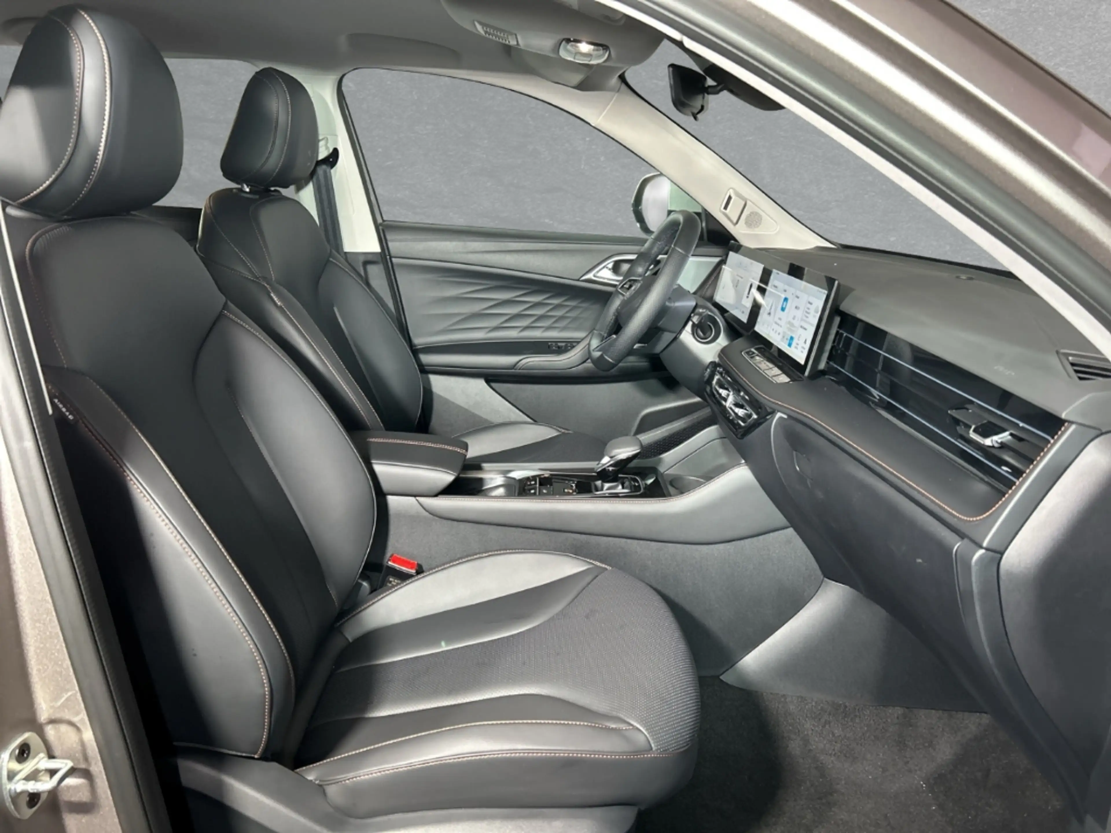 MG EHS Luxury MY25.5 *SHZ* *2Z-Klima* *I-Smart* *CarPlay* — photo 3