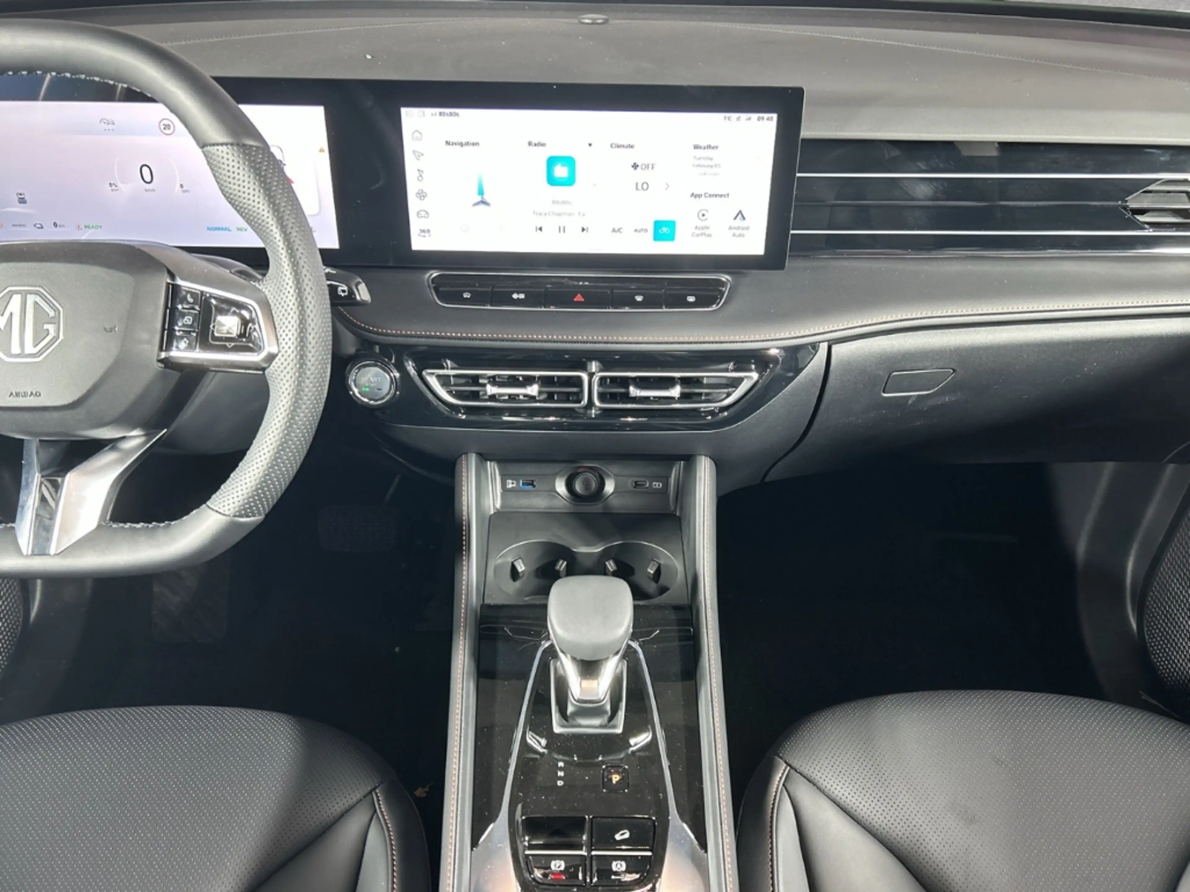 MG EHS Luxury MY25.5 *SHZ* *2Z-Klima* *I-Smart* *CarPlay* — photo 12