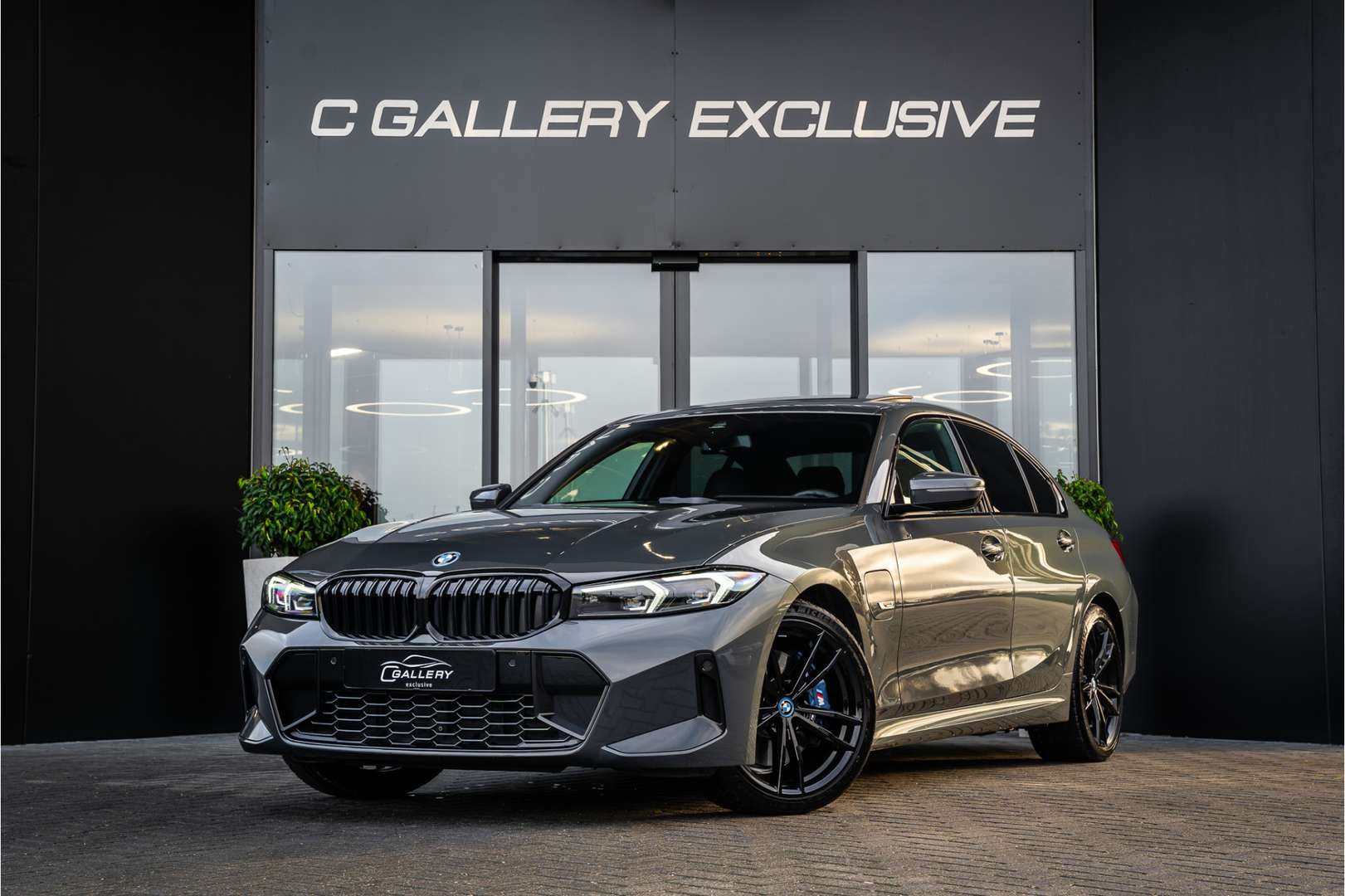 BMW Série 3 330e M SPORT - 2022 - Joinsteer - #2