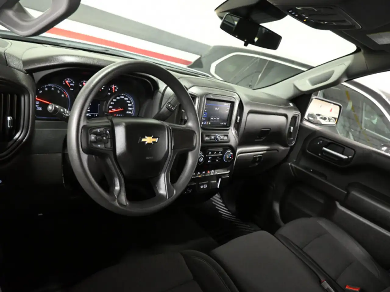 Chevrolet Silverado 1500 снимка Chevrolet Silverado 1500