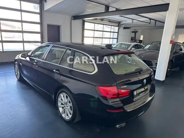 BMW 5 Series view 10