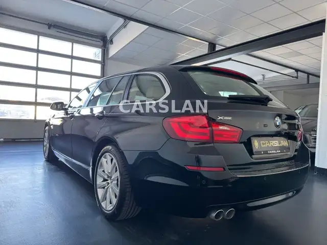 BMW 5 Series view 13