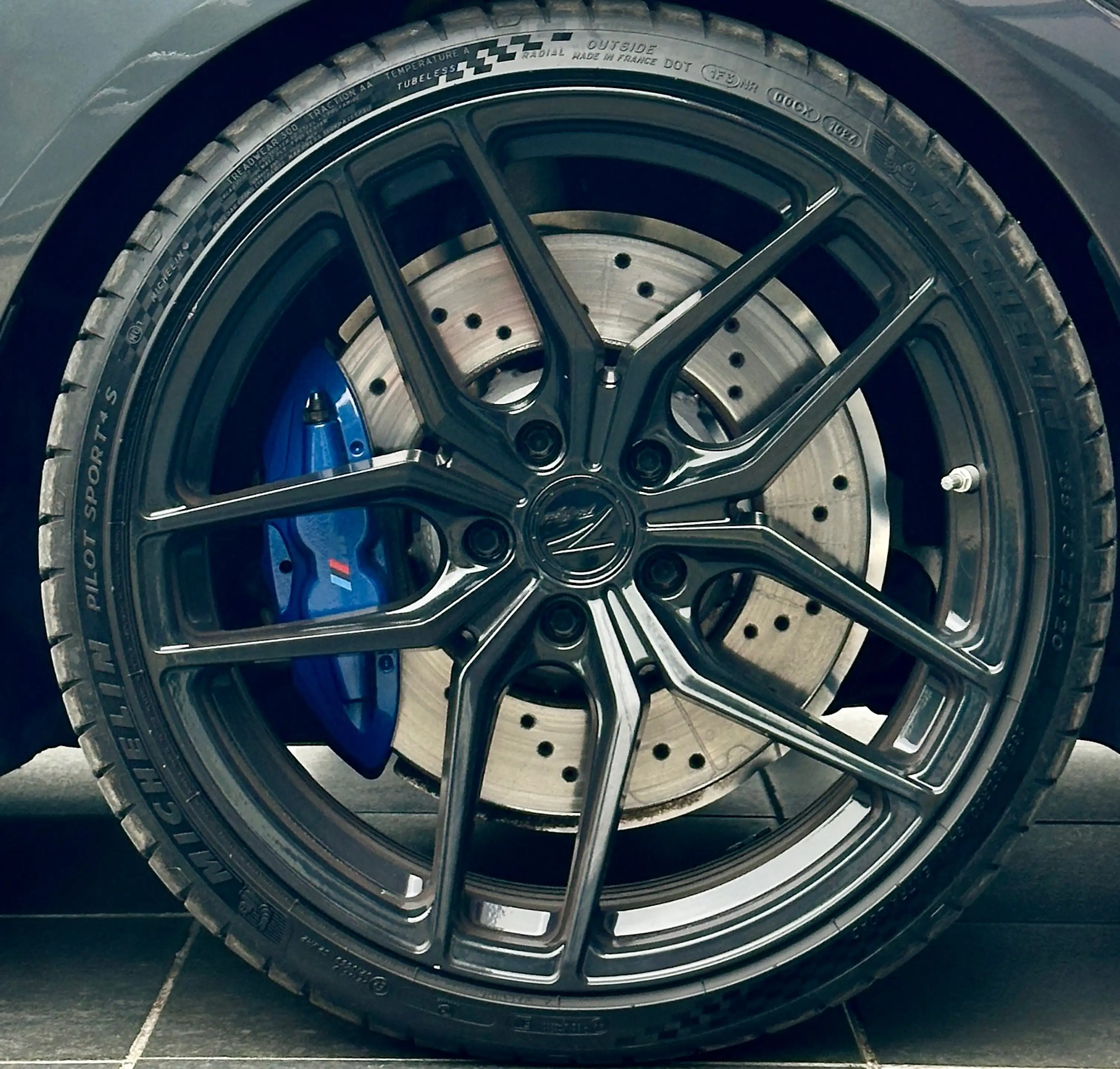BMW M4 M4 Coupé 3.0 DKG Drivelogic BMW INDIVIDUAL/BELGIAN CAR/KW SUSPENSION/HEAD-UP/H&K/CARBON/CAMERA — photo 10