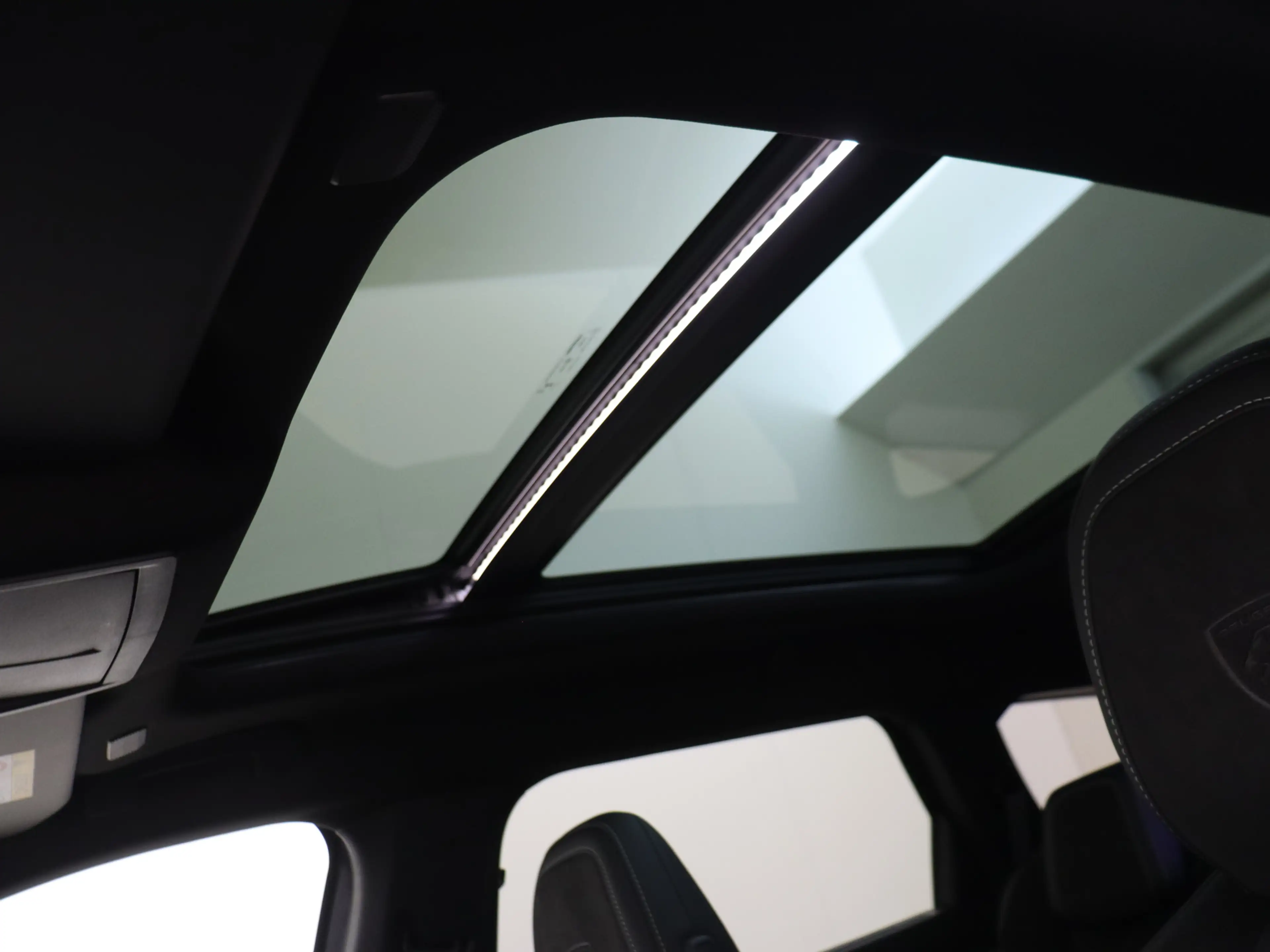 Peugeot 5008 e-5008 GT 73 kWh 7p — photo 7
