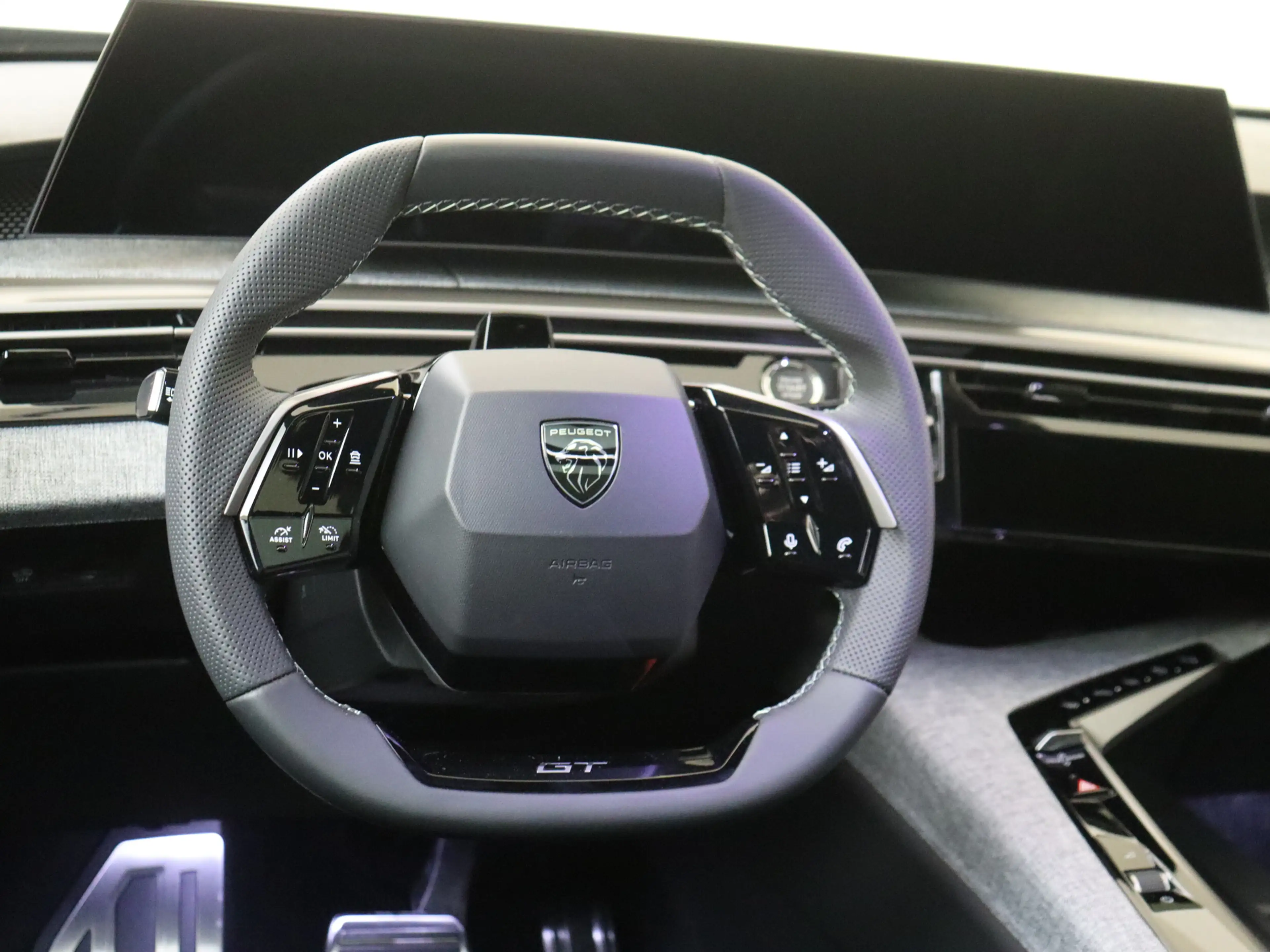 Peugeot 5008 e-5008 GT 73 kWh 7p — photo 6