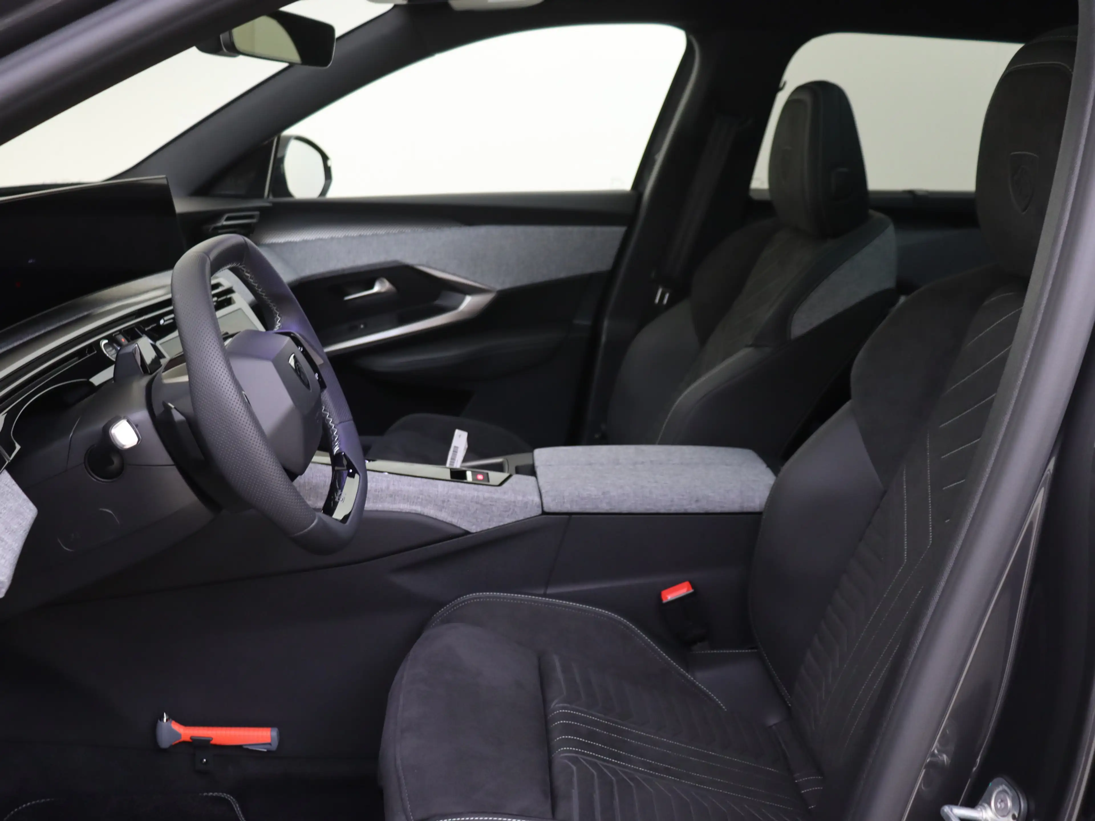 Peugeot 5008 e-5008 GT 73 kWh 7p — photo 11