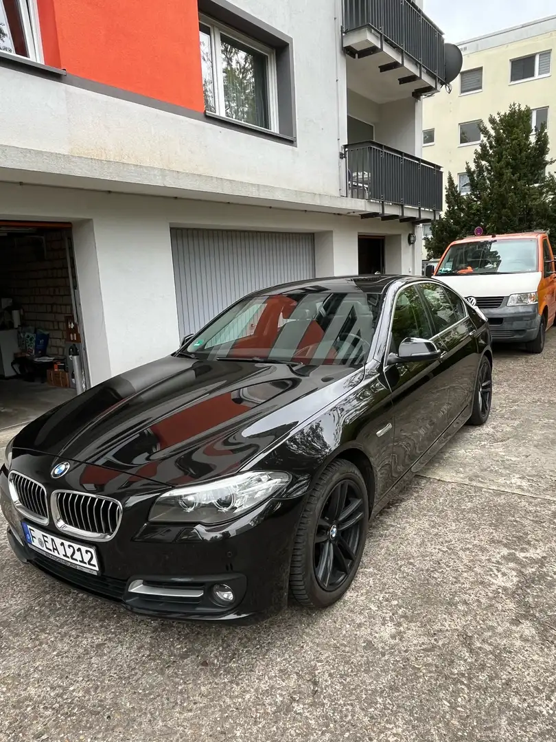 BMW 530 530d xDrive Aut. Luxury Line Czarny - 1