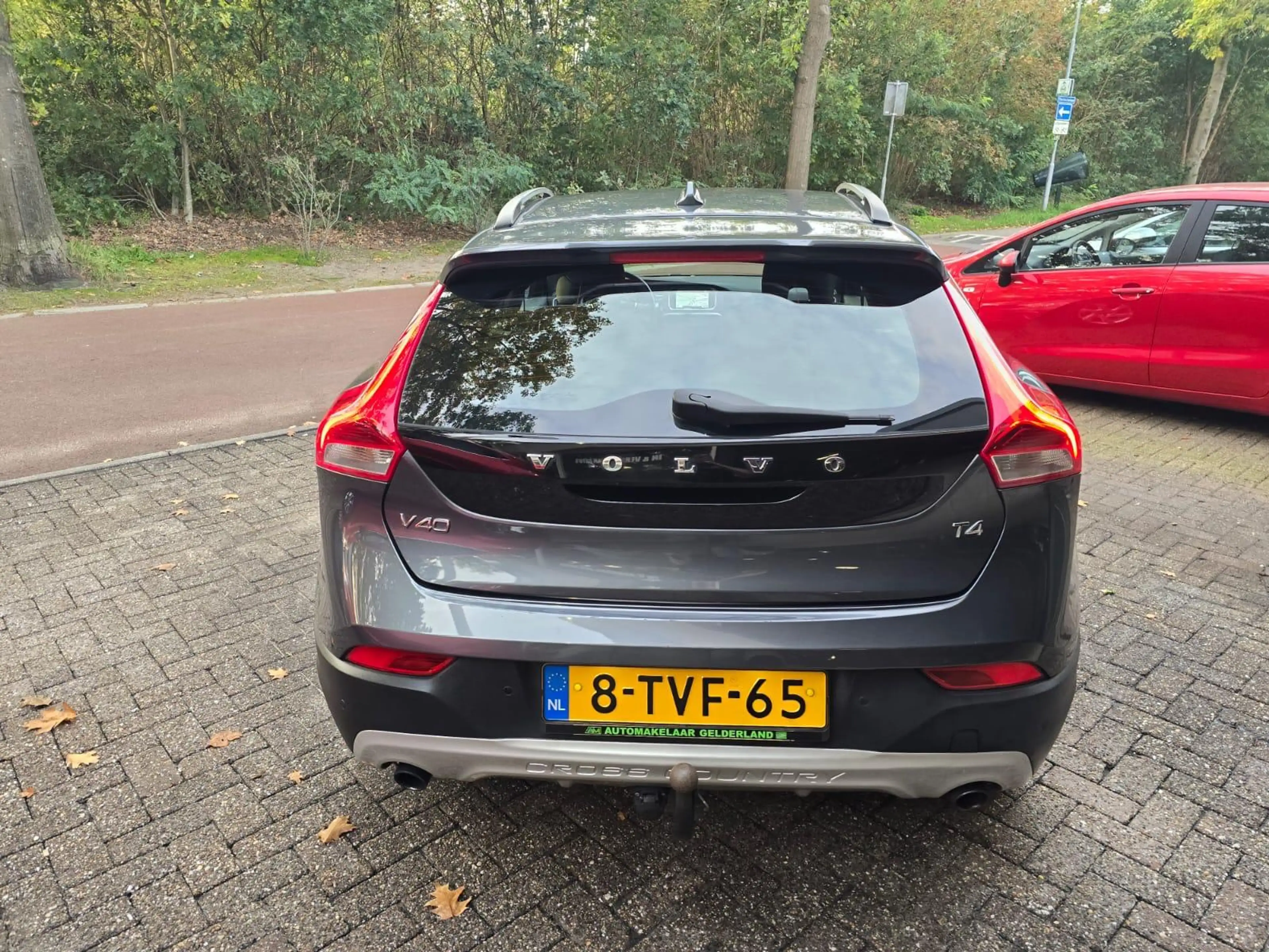 Volvo V40 Cross Country 1.6 T4 Momentum | NIEUWE APK | 3\6 OF 12 MND GARAN — photo 6
