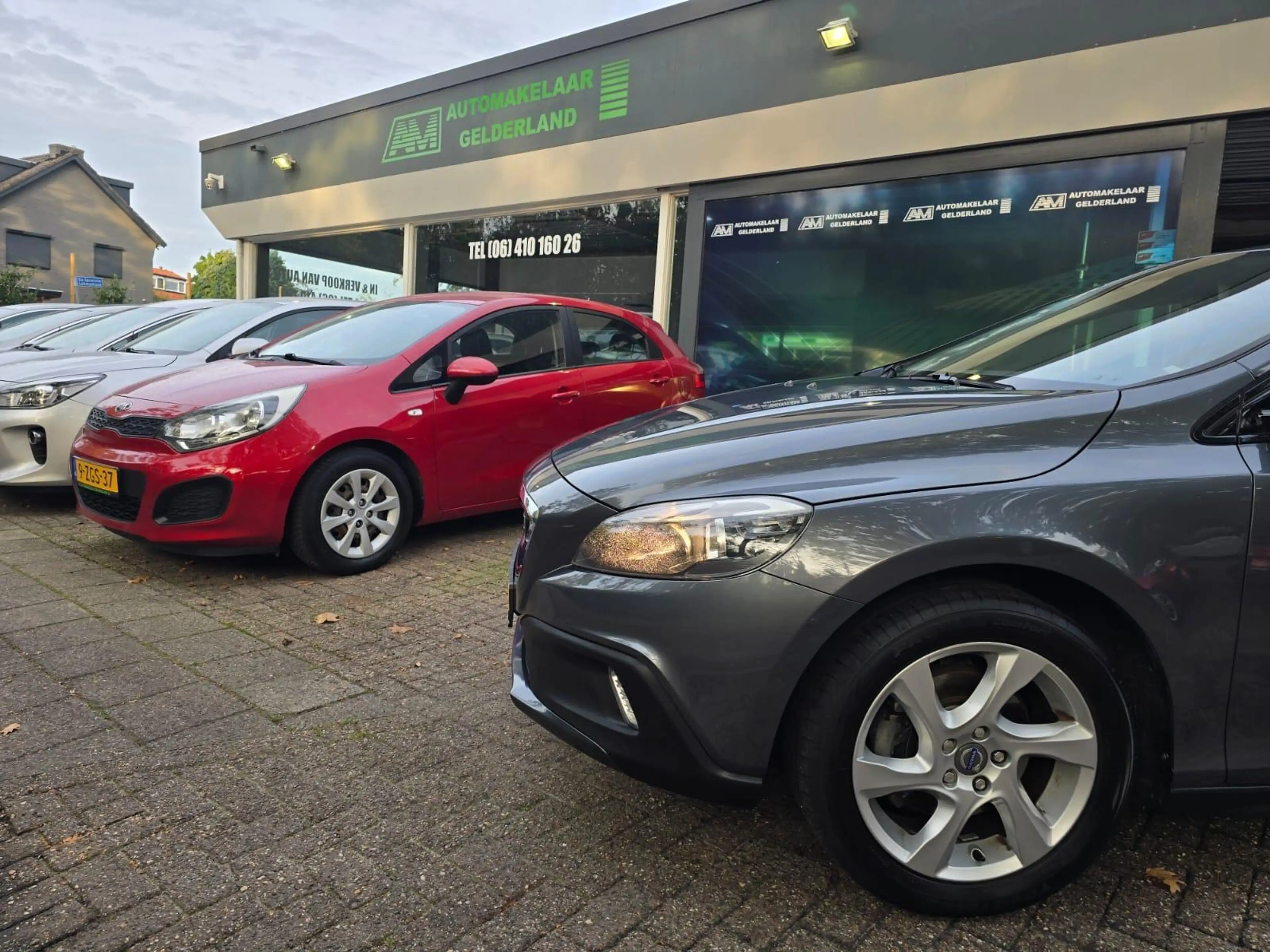 Volvo V40 Cross Country 1.6 T4 Momentum | NIEUWE APK | 3\6 OF 12 MND GARAN — photo 11