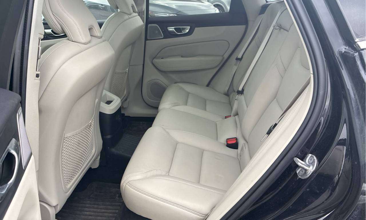 2023 Volvo XC60 T8 ULTIMATE BRIGHT THEME PLUG-IN CRUISE ADAPT CUIR thumb 12