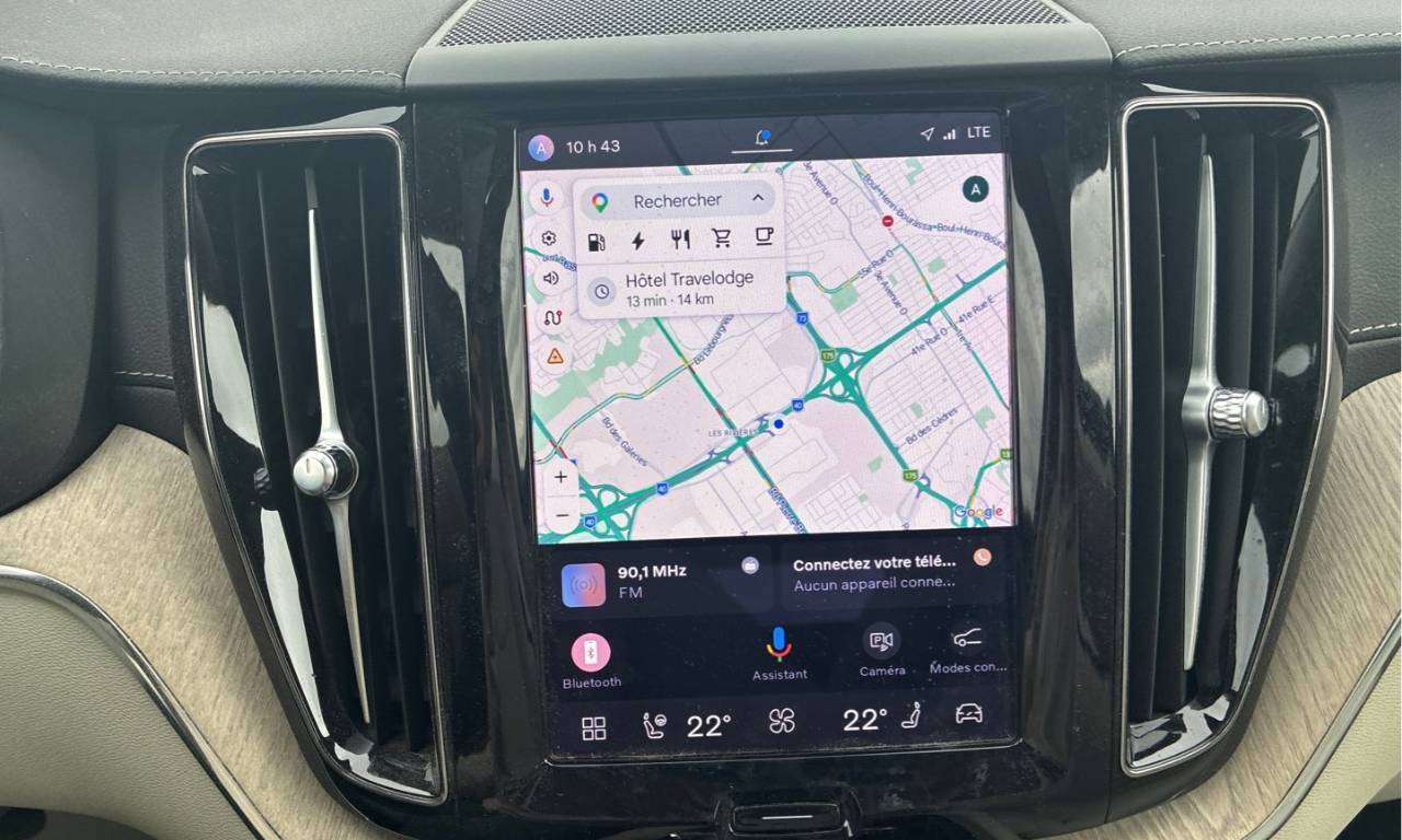 2023 Volvo XC60 T8 ULTIMATE BRIGHT THEME PLUG-IN CRUISE ADAPT CUIR thumb 8