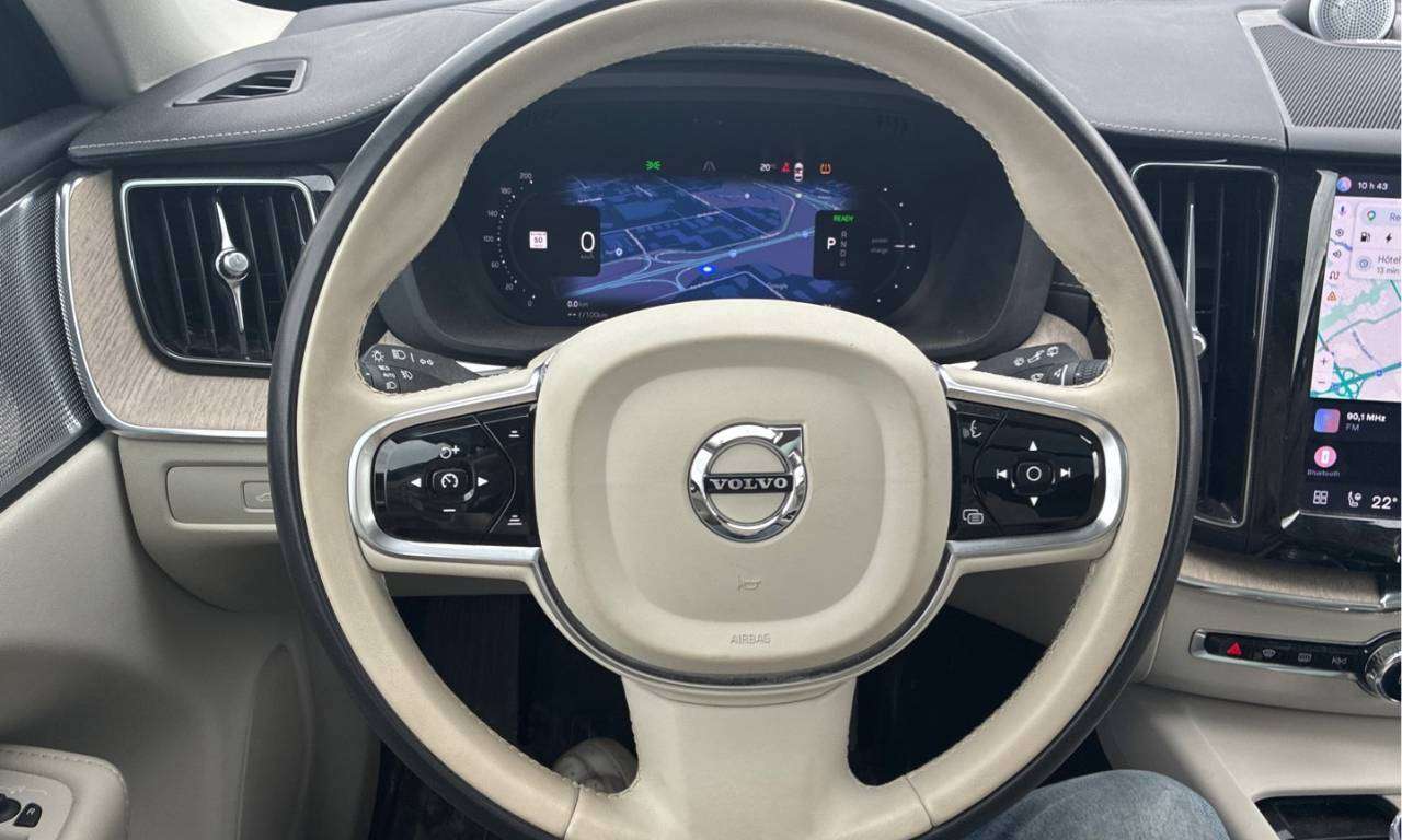 2023 Volvo XC60 T8 ULTIMATE BRIGHT THEME PLUG-IN CRUISE ADAPT CUIR thumb 7