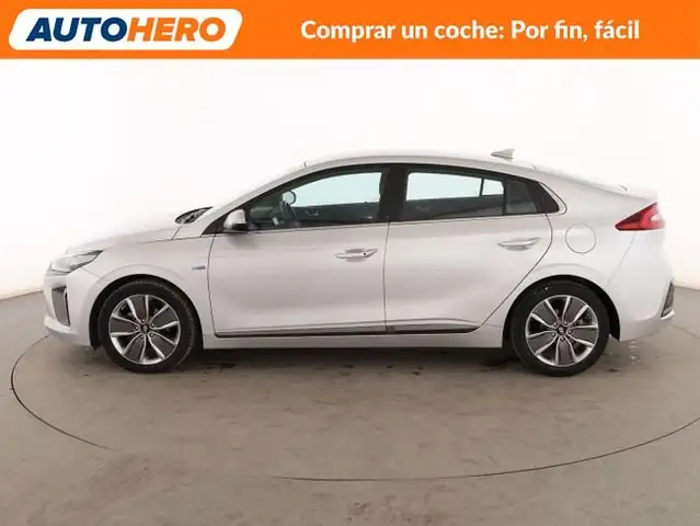 Hyundai Ioniq view 3