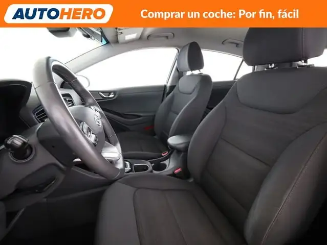 Hyundai Ioniq view 11