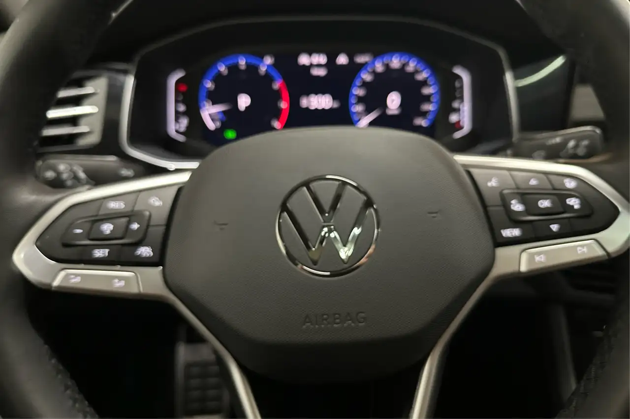Volkswagen Jetta снимка Volkswagen Jetta