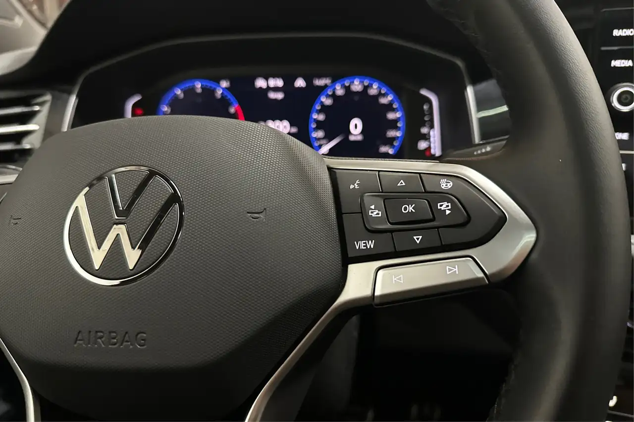 Volkswagen Jetta снимка Volkswagen Jetta