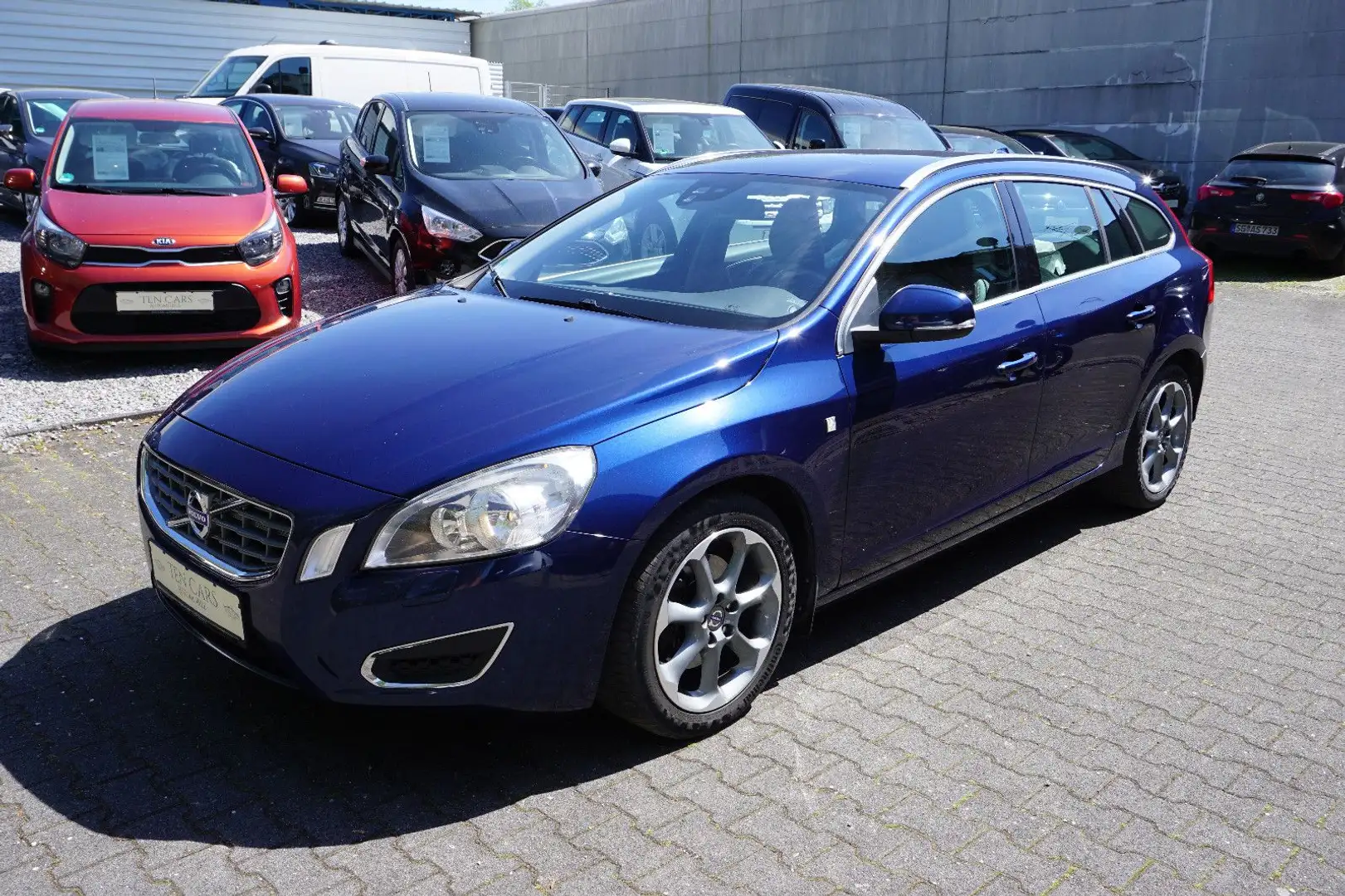 Volvo V60 Kombi 1.6 Ocean Race°Navi°Leder°PDC°Sitzhz° Blauw - 2