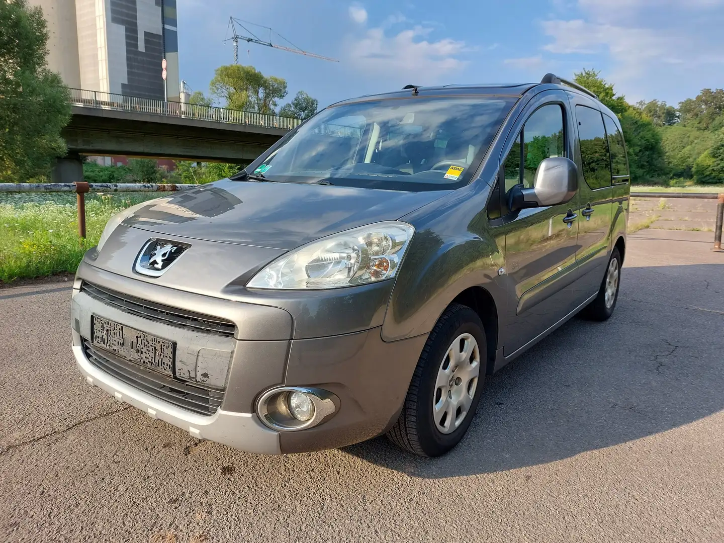 Peugeot Partner Family Gris - 1