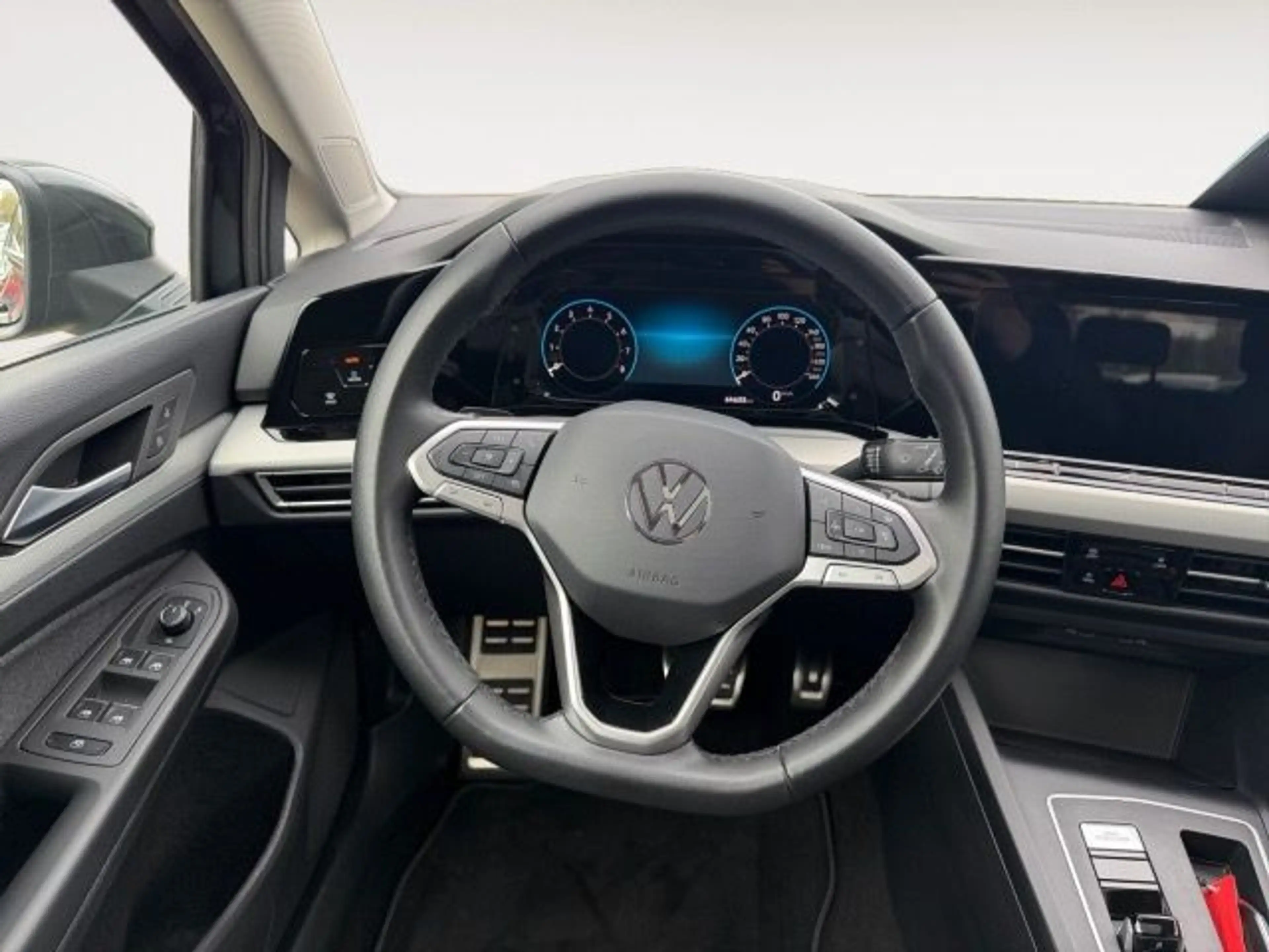 Volkswagen Golf VIII 1.0 eTSI DSG Move Navi,AHK,Pano — photo 12