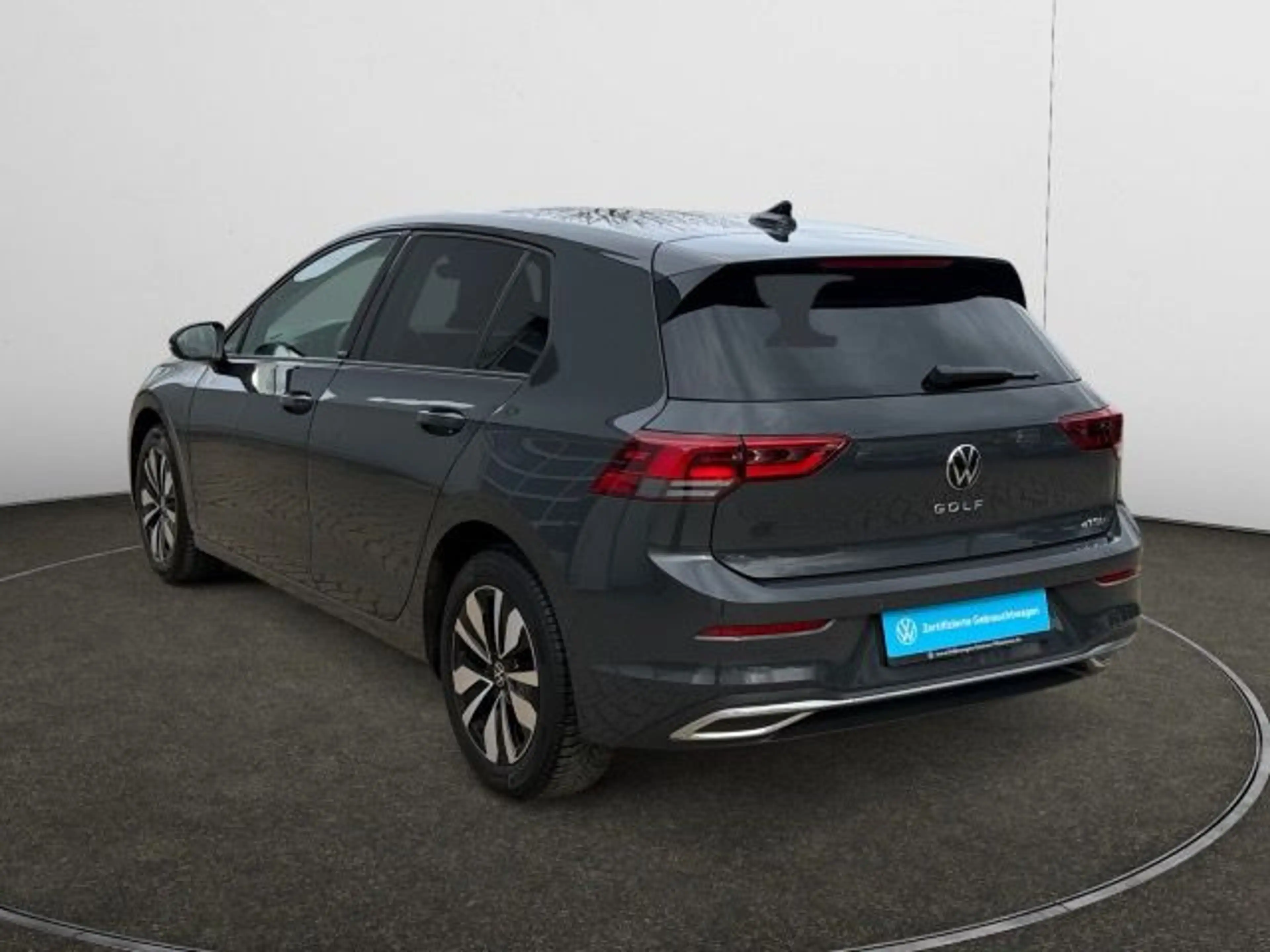 Volkswagen Golf VIII 1.0 eTSI DSG Move Navi,AHK,Pano — photo 3