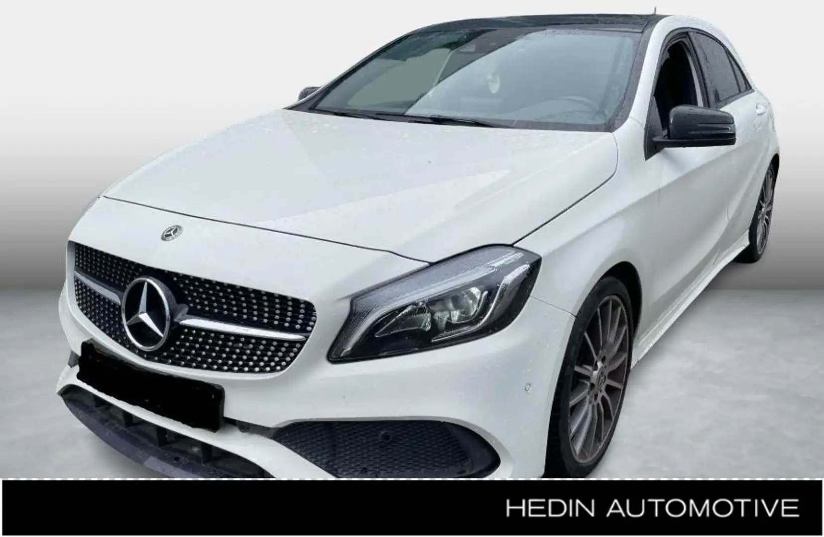 Mercedes-Benz A 250 Hatchback AMG Line | Panoramisch Dak | Trekhaak | Wit - 1