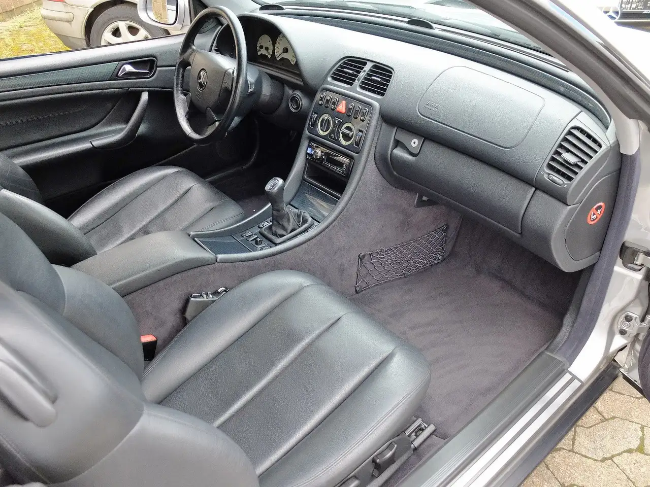 Mercedes-Benz CLK 230 Sport - Makellos - Klima - Xenon - usw, foto 12