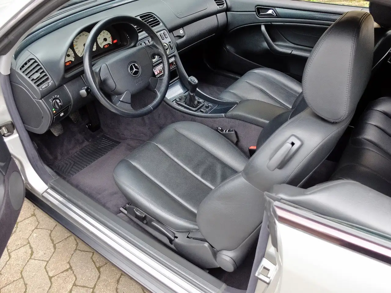 Mercedes-Benz CLK 230 Sport - Makellos - Klima - Xenon - usw, foto 8