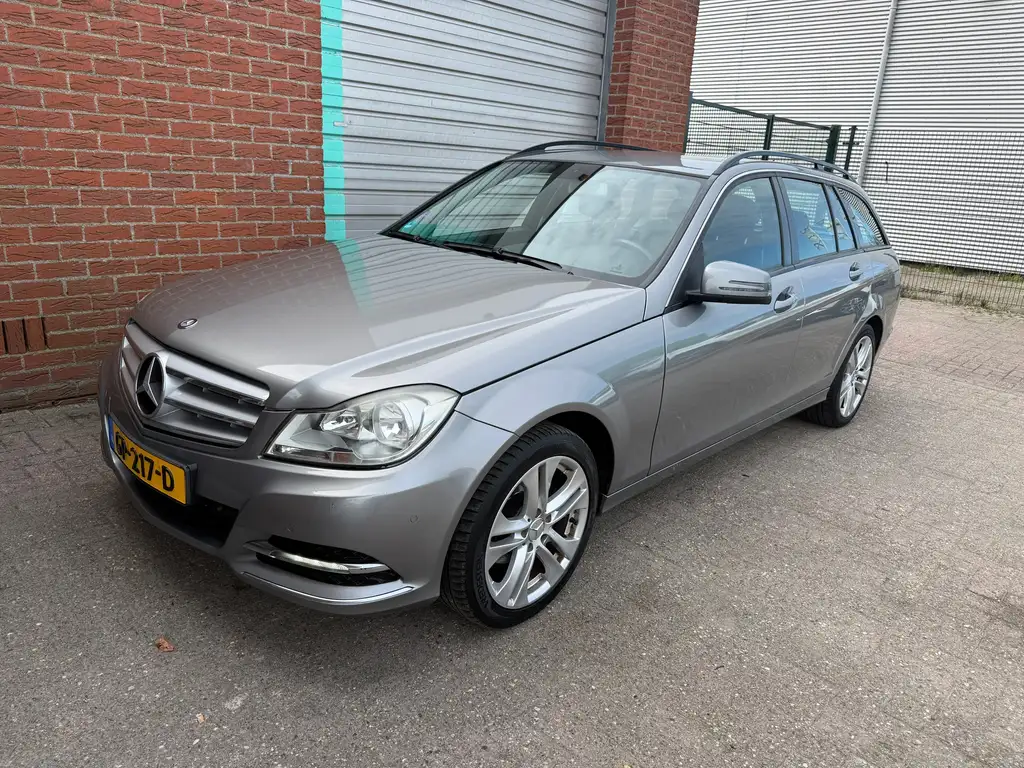 Mercedes-Benz C 180