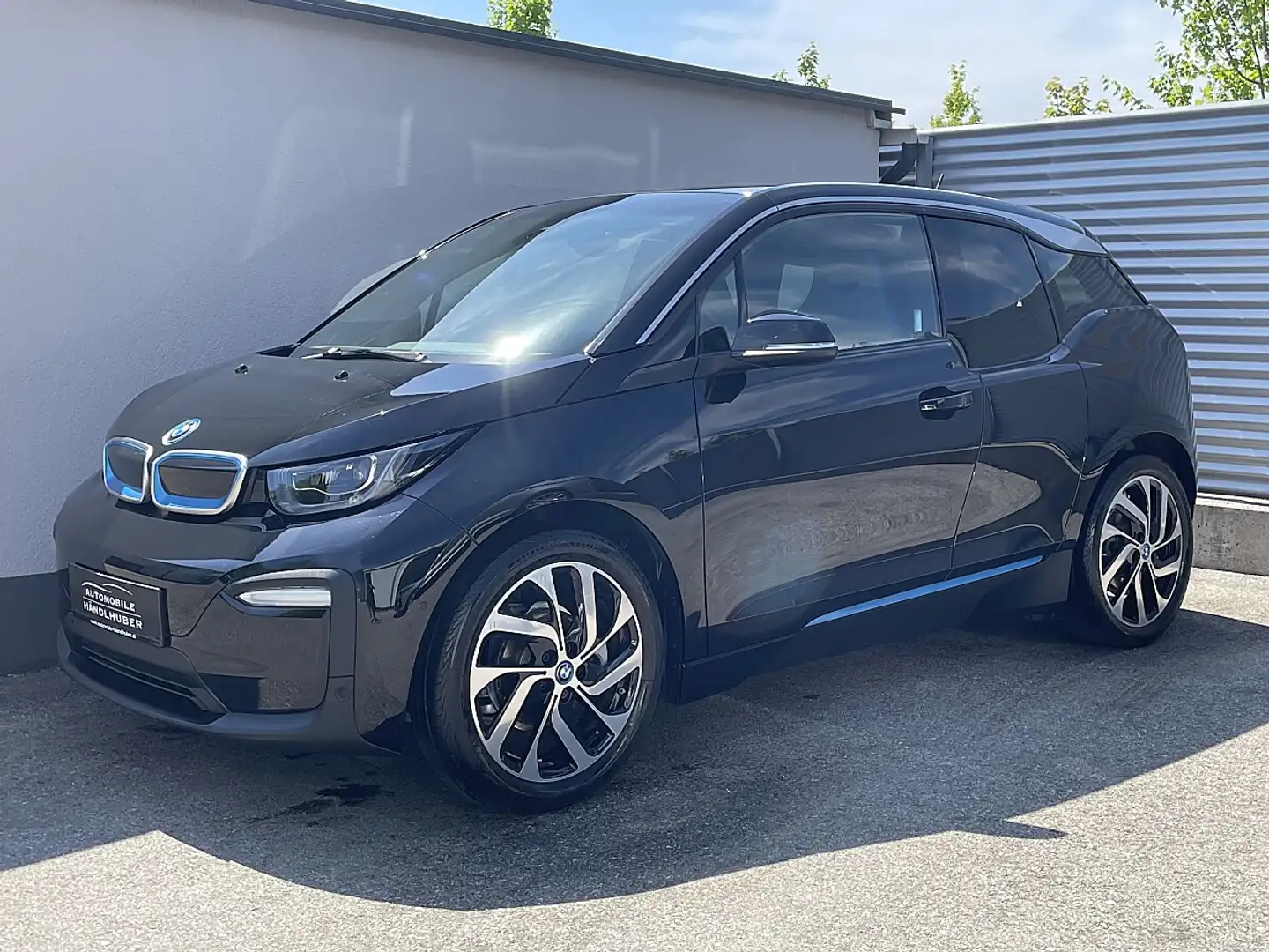 BMW i3 42,2kWh NAVIPRO/AD.LED/RÜ.KAM/PARKASS/ACC/19" Schwarz - 1