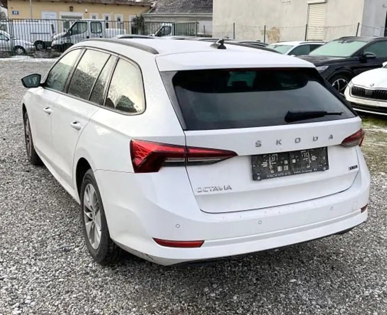Skoda Octavia Kombi DSG **AHV**LED** Weiß - 2
