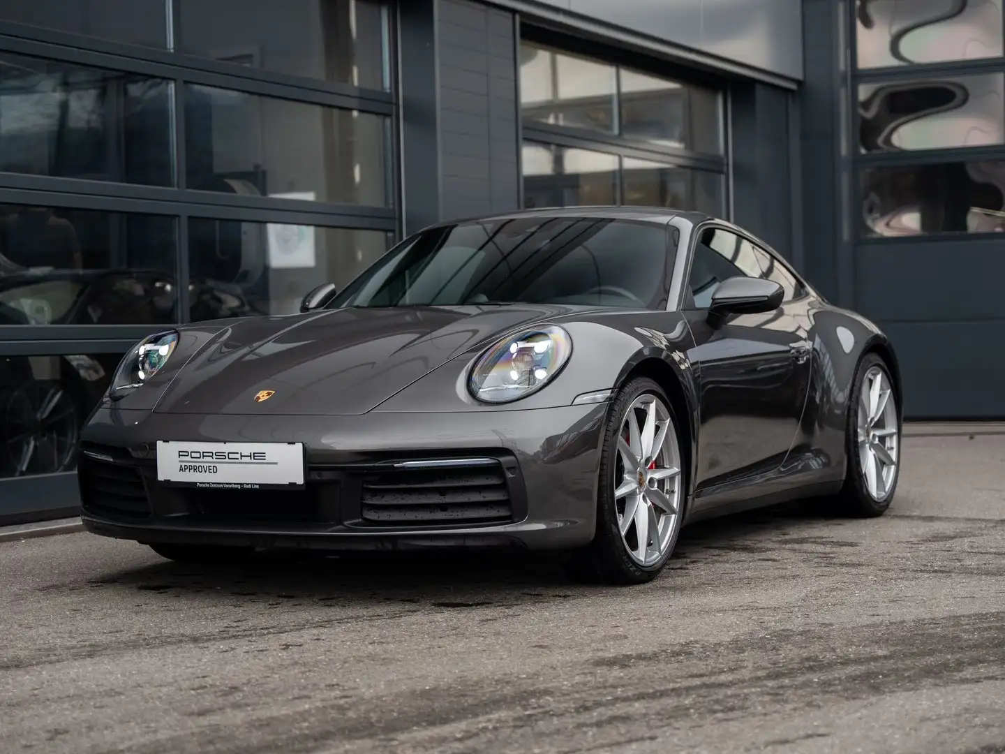 Porsche 911 Carrera 4S Coupé I (992) Grau - 1