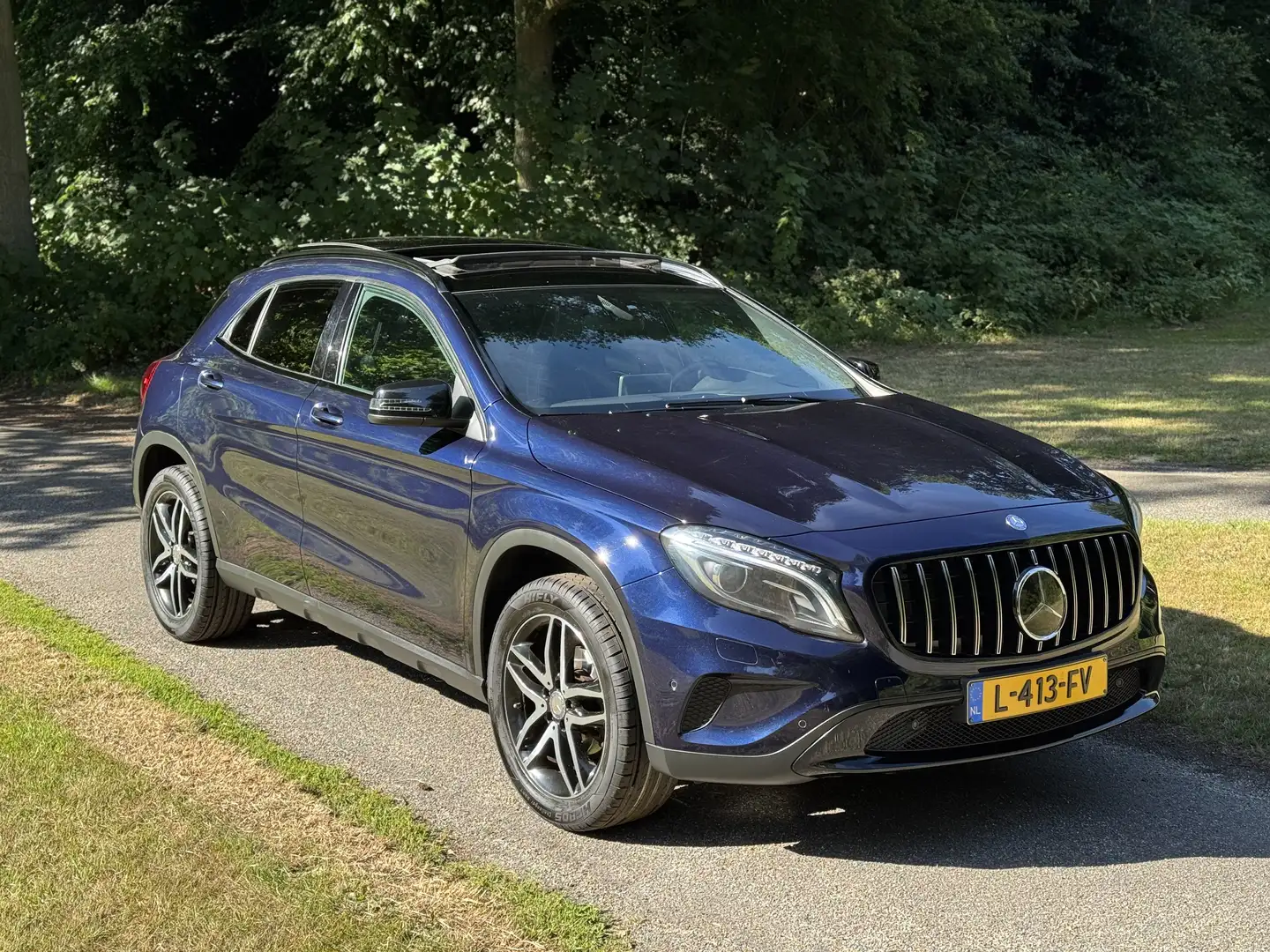 Mercedes-Benz GLA 180 Prestige Blauw - 1