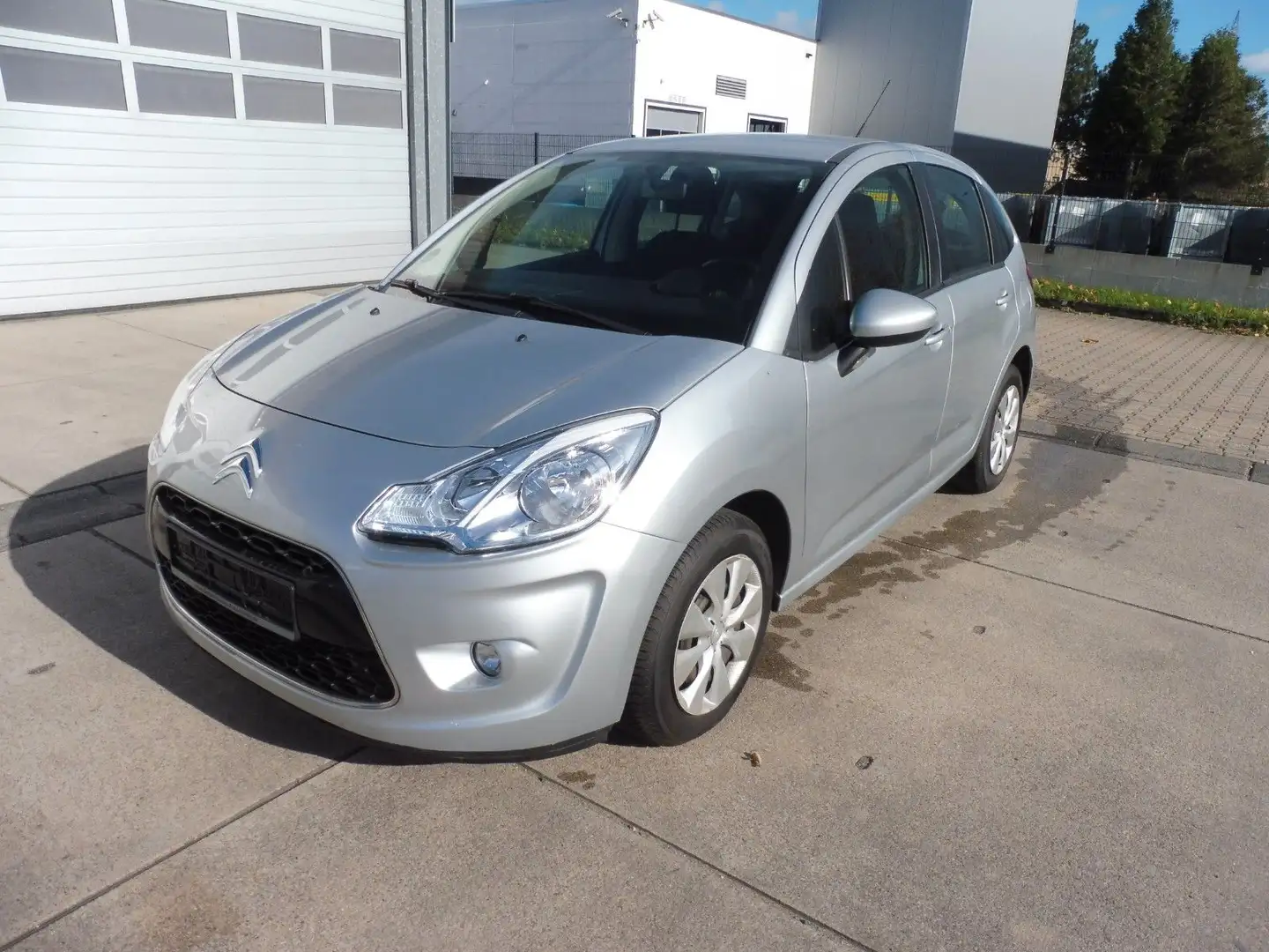 Citroen C3 1.4 Tendance Euro 5 Silber - 1